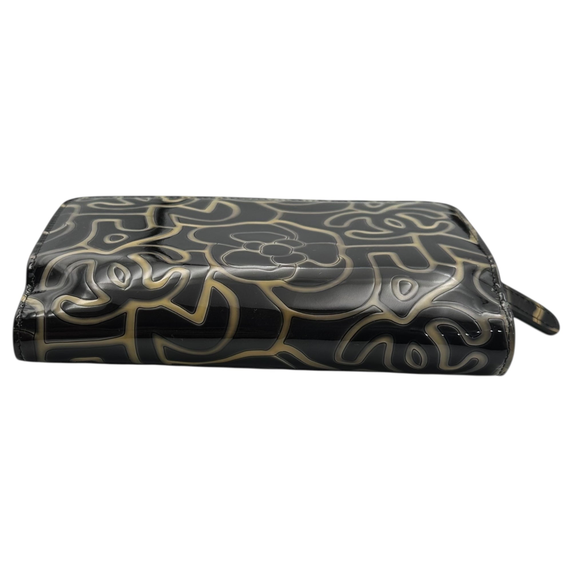 CHANEL(シャネル) Camellia Coco Mark Enamel Leather Bifold Wallet カメリア ココマーク エナメルレザー 2つ折り財布 ブラック×ベージュ