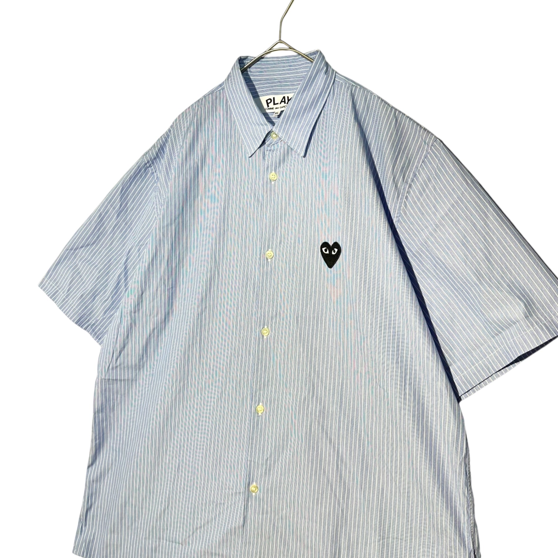 PLAY COMME des GARCONS(プレイコムデギャルソン) SHORT-SLEEVED SHIRTS ハート ワッペン 半袖 ストライプ シャツ AZ-B022 XL スカイブルー AD2021/3