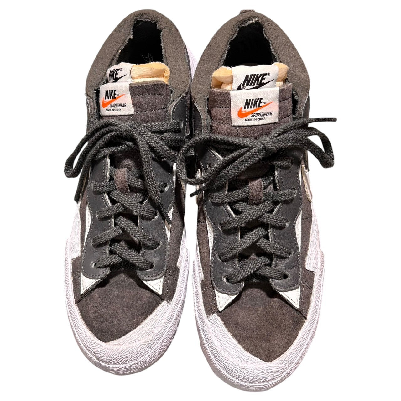 NIKE×SACAI(ナイキ×サカイ) BLAZER LOW "IRON GREY" ブレザー ロー DD1877-002 27cm グレー×ホワイト 箱付 ローカット スニーカー コラボ