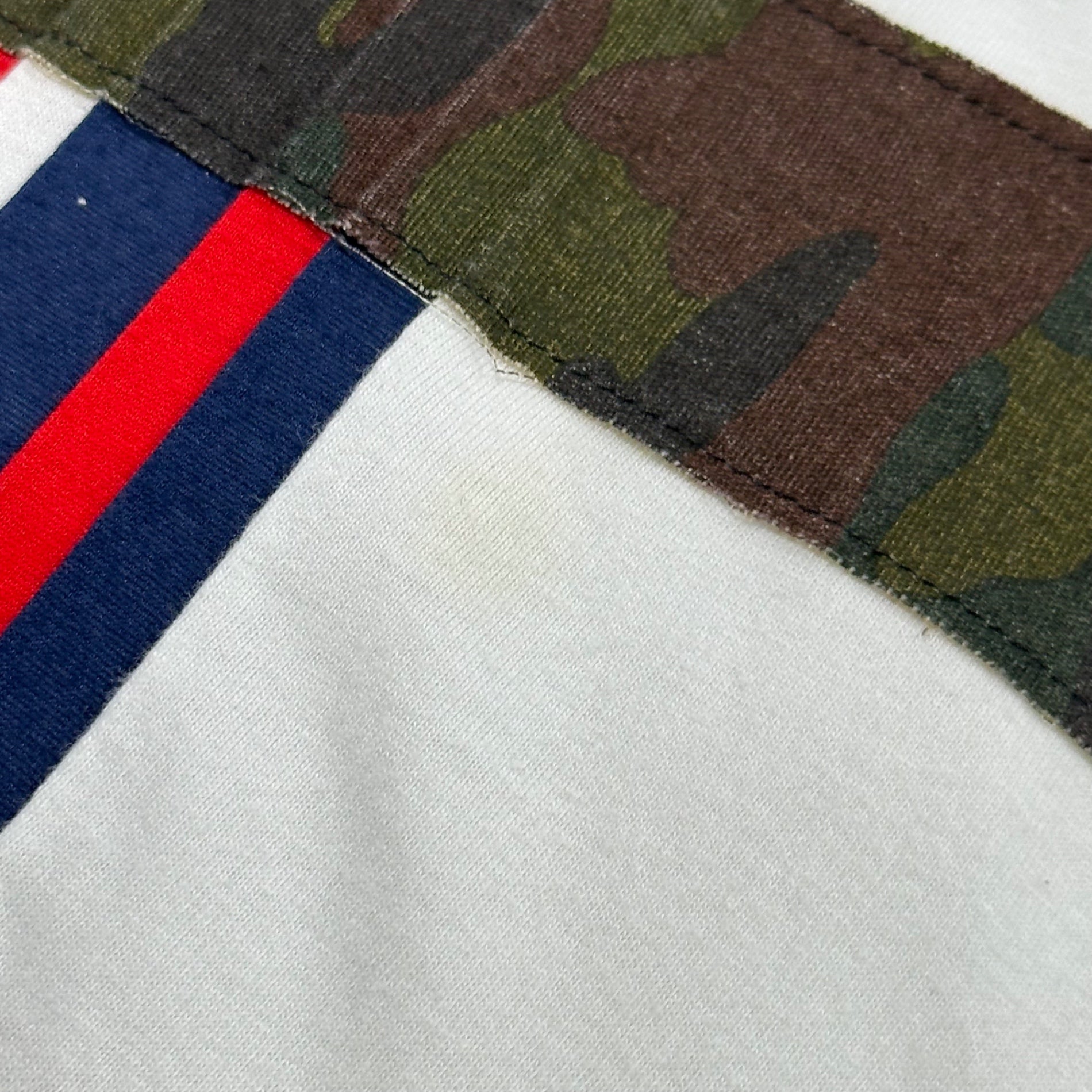 COMME des GARCONS(コムデギャルソン) 2000AW Striped Camouflage Cross Design Crew Neck T-Shirt ストライプ カモフラ クロス デザイン クルーネック Tシャツ GT-100720 FREE ホワイト×ブルー×カーキ AD2000