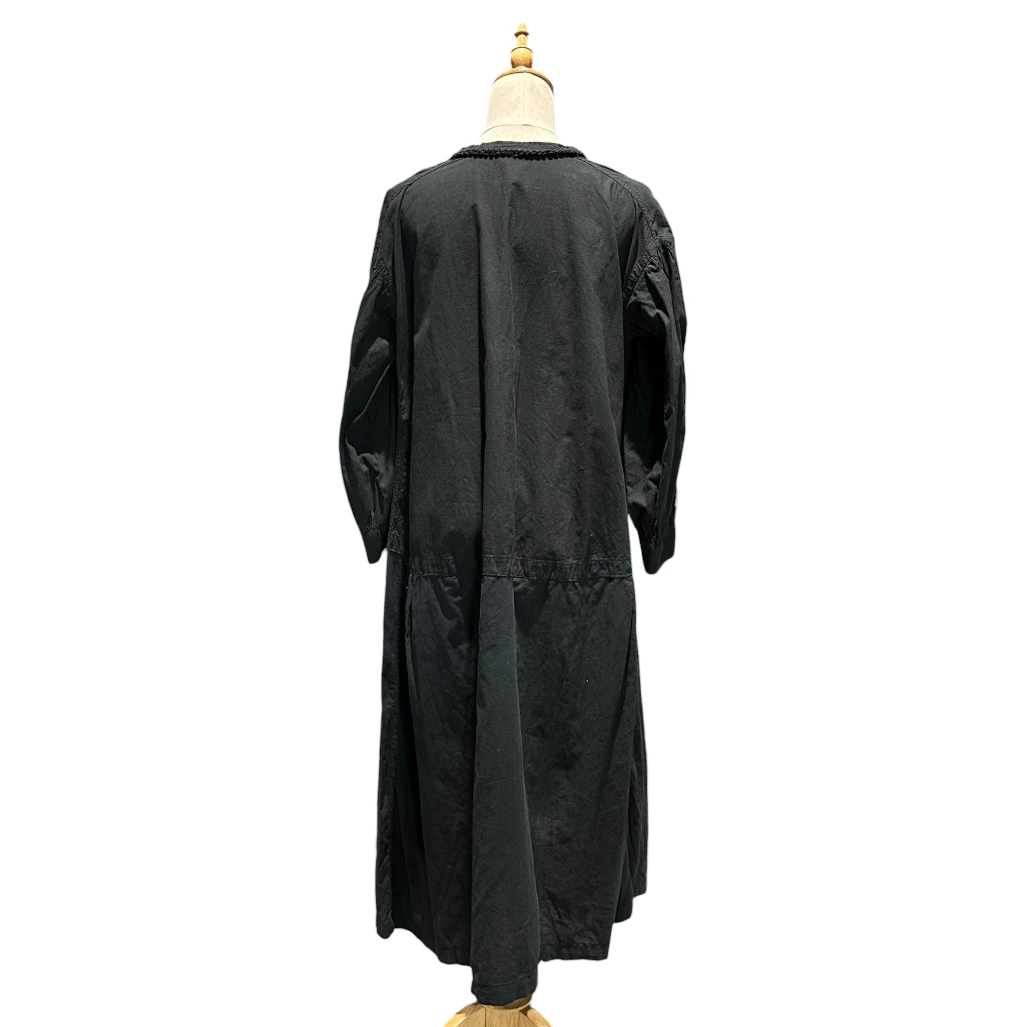 Euro antique(ヨーロッパアンティーク) 1910's~ cotton minilace collar long slevee onepiece コットンのミニレース襟のついた長袖ワンピース 表記無し(M~L程度) ブラック