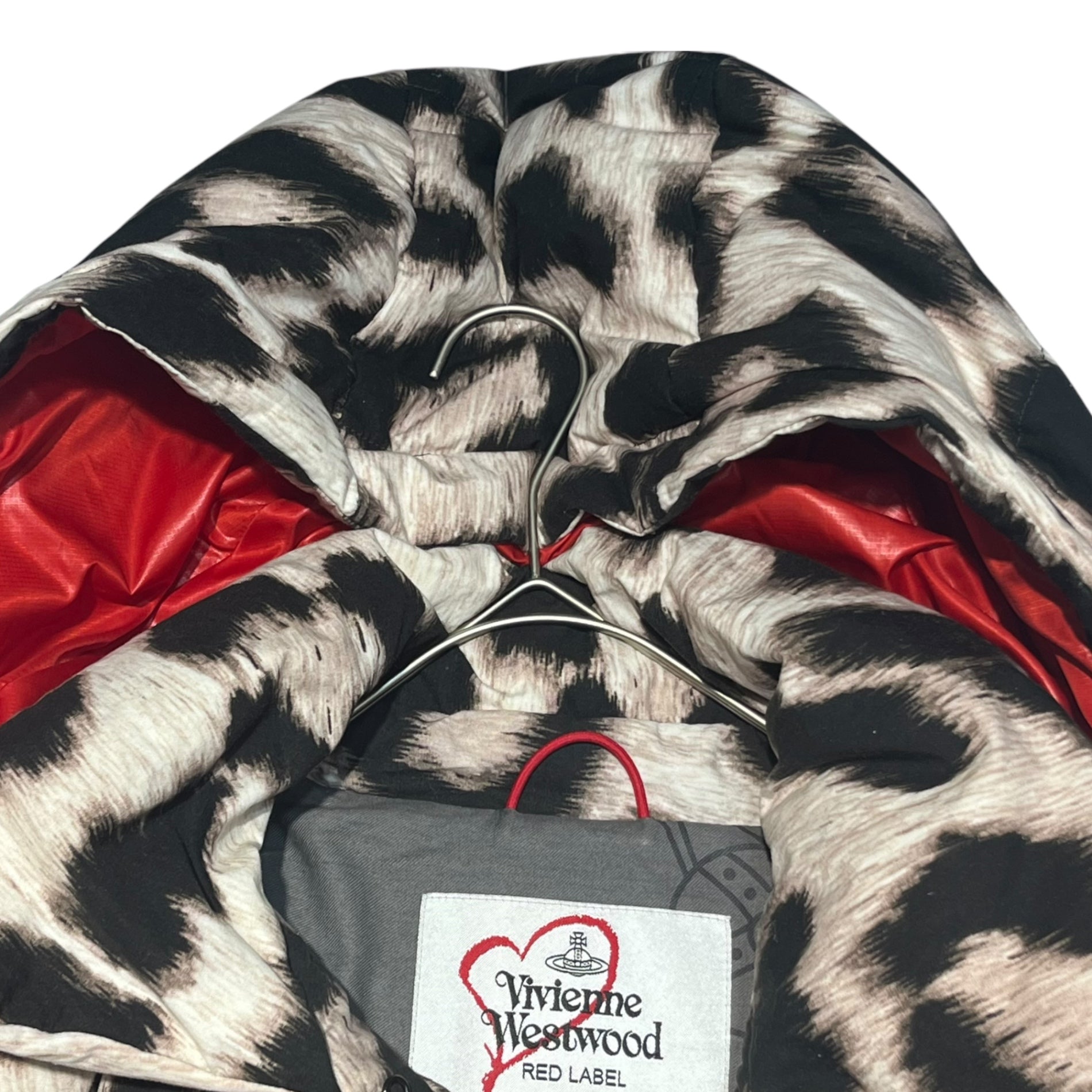 Vivienne Westwood RED LABEL × NANGA(ヴィヴィアンウエストウッドレッドレーベル × ナンガ) white leopard drift hoodie ホワイト レオパード ドリフト パーカー ダウン ジャケット コート 16-13-602002 00(FREE) ベージュ×ブラック 国内参考定価121,000円(税込)