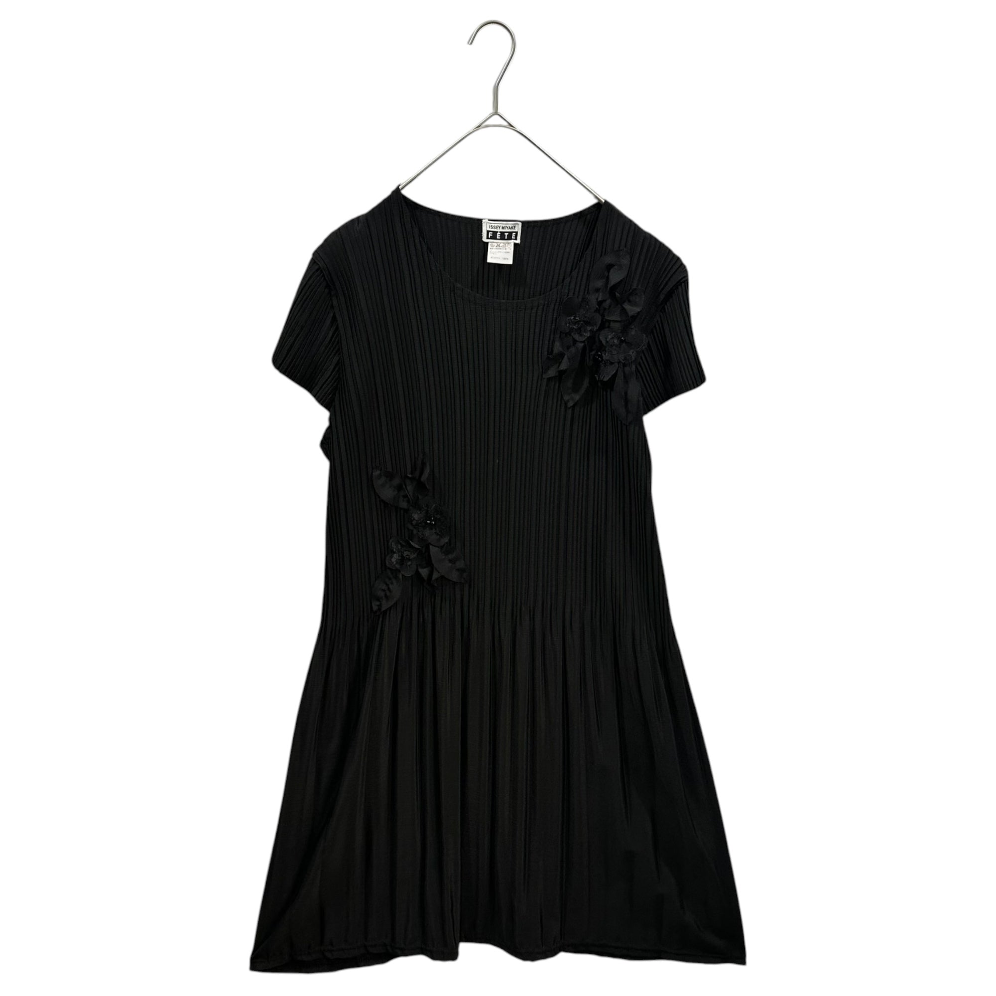 ISSEY MIYAKE(イッセイミヤケ) 2005SS Floral Corsage French Sleeves Pleated dress フラワー コサージュ フレンチスリーブ プリーツ ワンピース IF52JF047 01 ブラック 00's