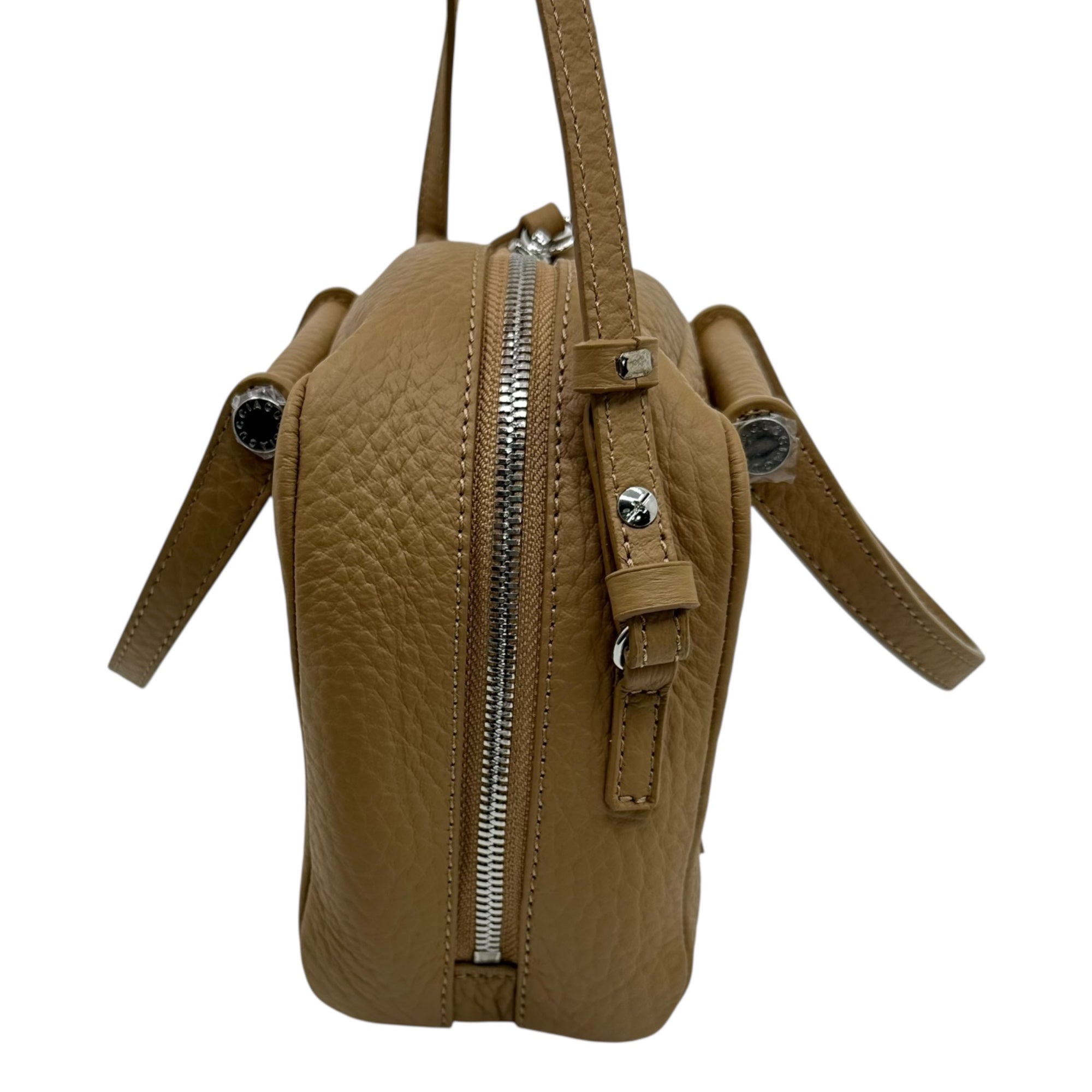 IACUCCI(イアクッチ) 「CUPOLA」 ALCE Leather 2-Way Shoulder Bag クーポラ アルチェ レザー 2ウェイ ショルダー バッグ IAC1042412A0001 FREE キャメルブラウン
