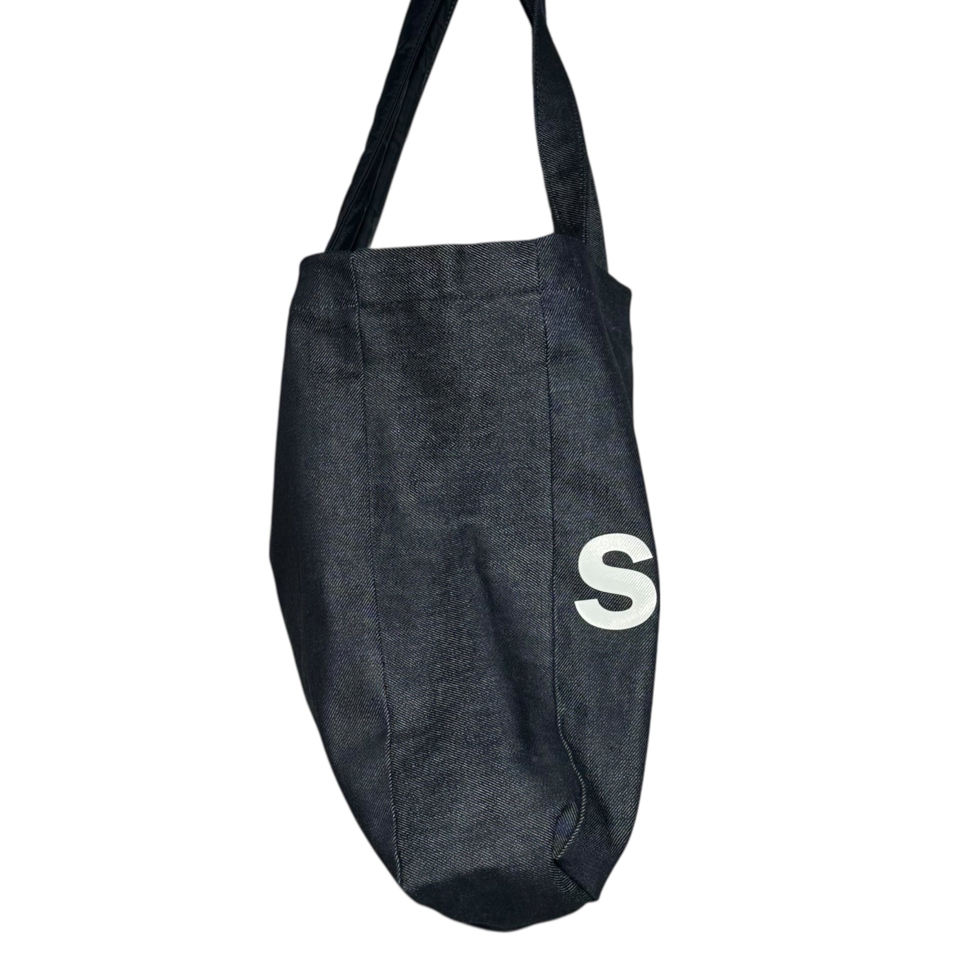 ゴマページ sacai × A.P.C.(サカイ × アーペーセー) Denim Logo Tote Bag