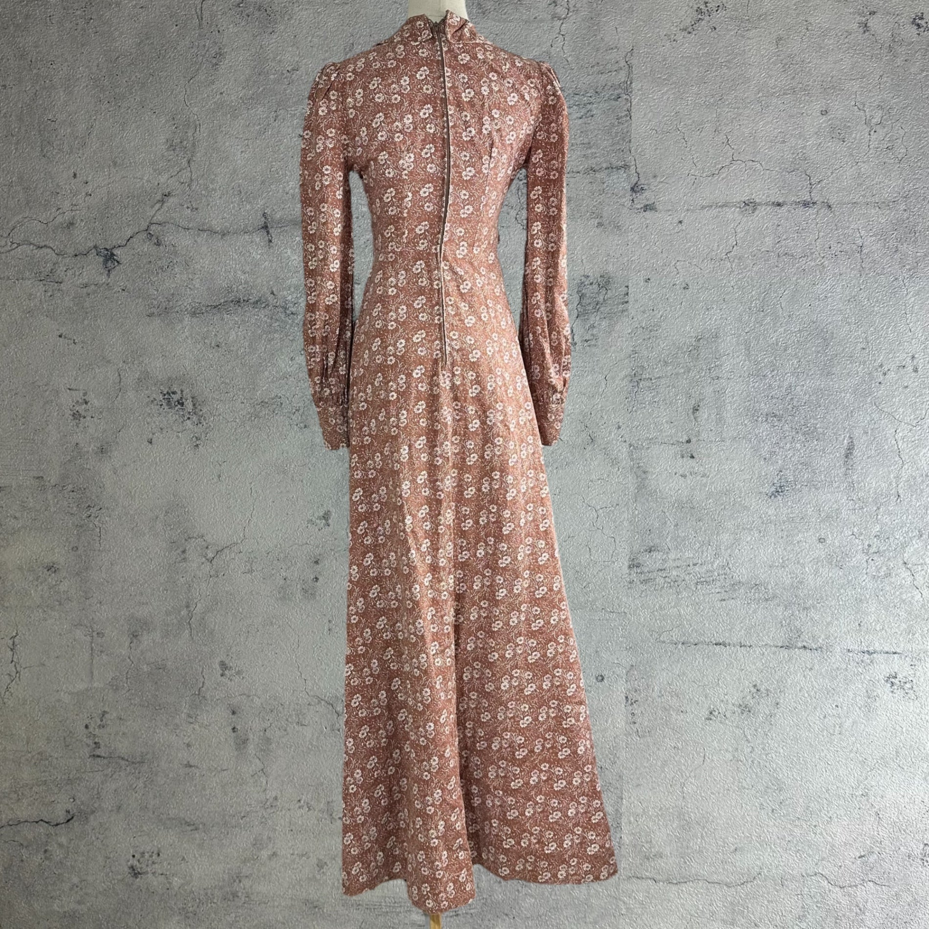 VINTAGE(ヴィンテージ) 70's~small floral pattern long onepiece ベルト付き小花柄のロングワンピース M~L程度 ブラウン×ホワイト