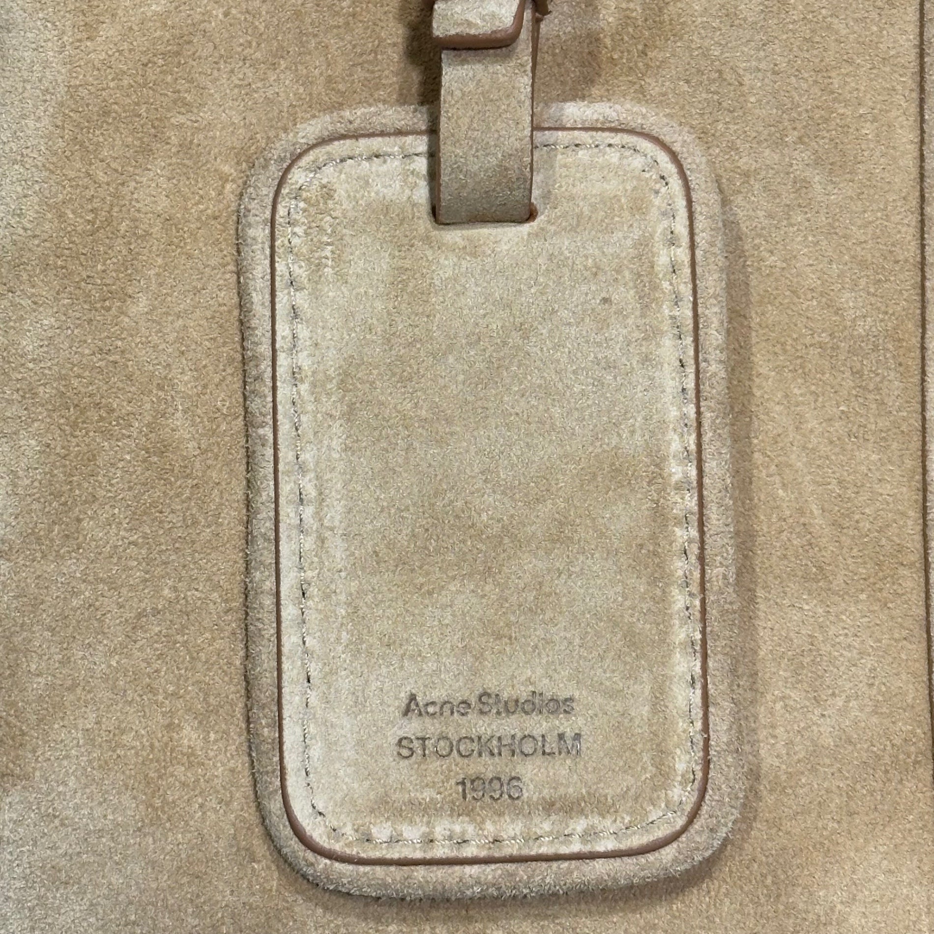 Acne Studios(アクネストゥディオズ) Camero Hotel Suede カメロ ホテル スウェード A10486- ベージュ ショルダー バッグ ボストン 旅行