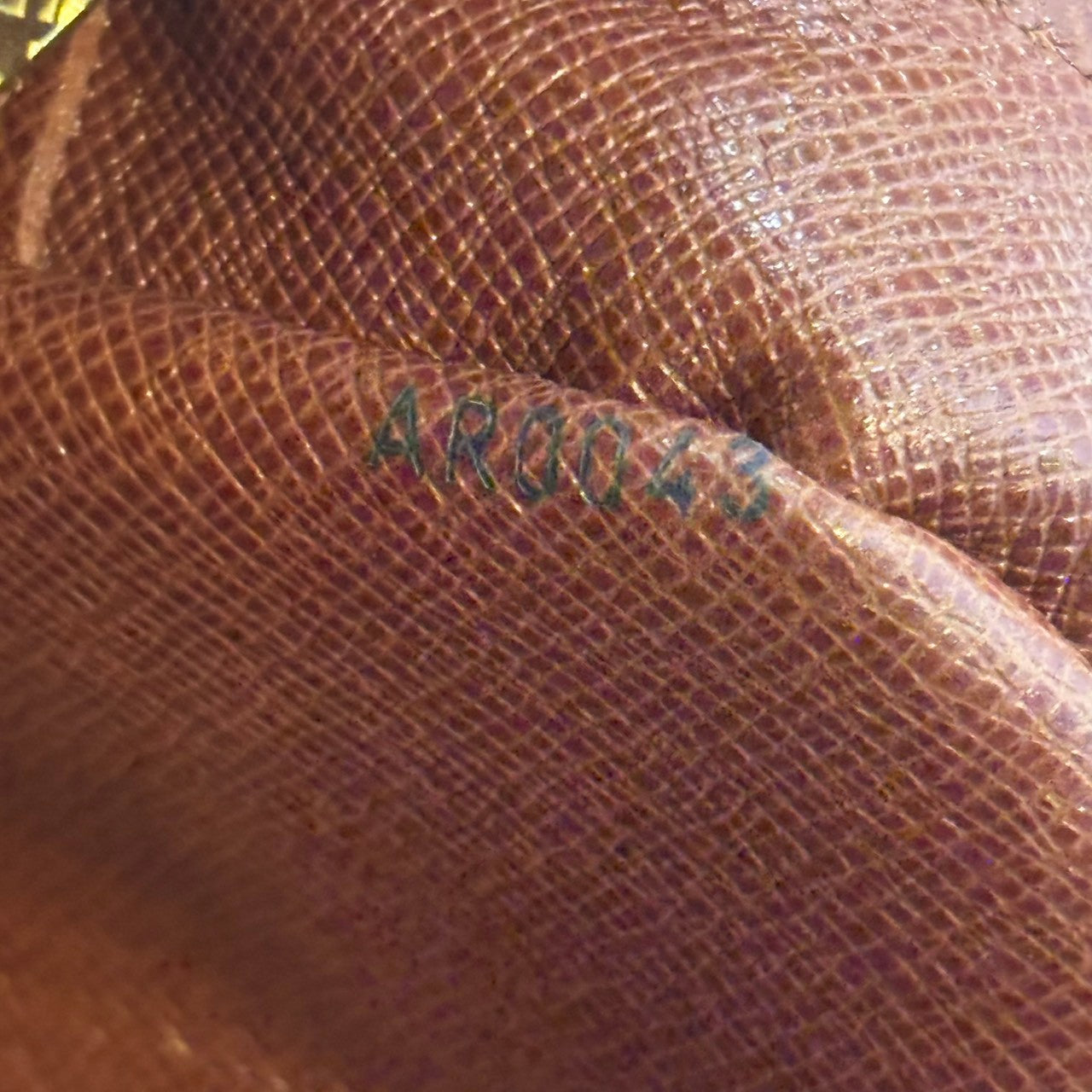 LOUIS VUITTON(ルイヴィトン) 03's Nile Monogram Shoulder Bag ナイル モノグラム ショルダー バッグ 型番：M45244 製造番号AR0043 ブラウン