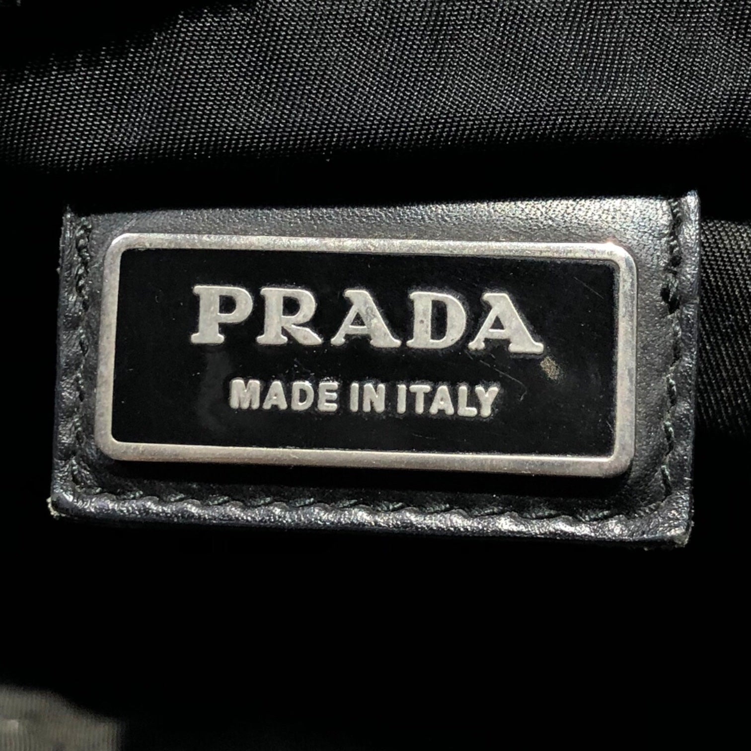 PRADA(プラダ) nylon mini shoulder bag ナイロン ミニ ショルダー バッグ ブラック 三角 プレート 160