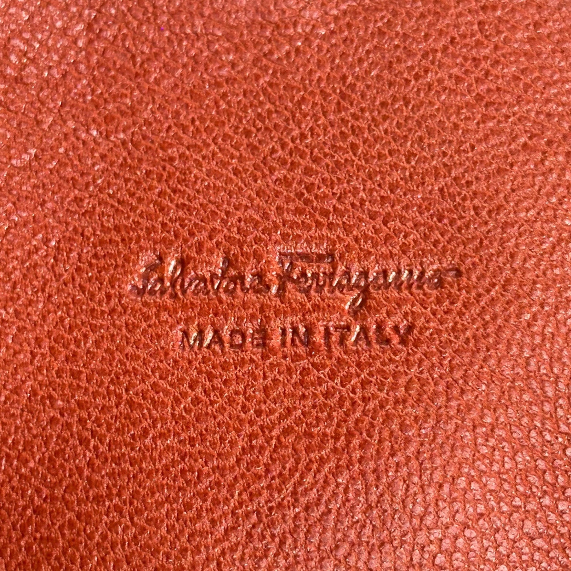 Salvatore Ferragamo(サルヴァトーレフェラガモ) Ganchini Shoulder Strap Key Case ガンチーニ ショルダー ストラップ キーケース KB-227734 ブラウン 小銭入れ 財布 ポーチ