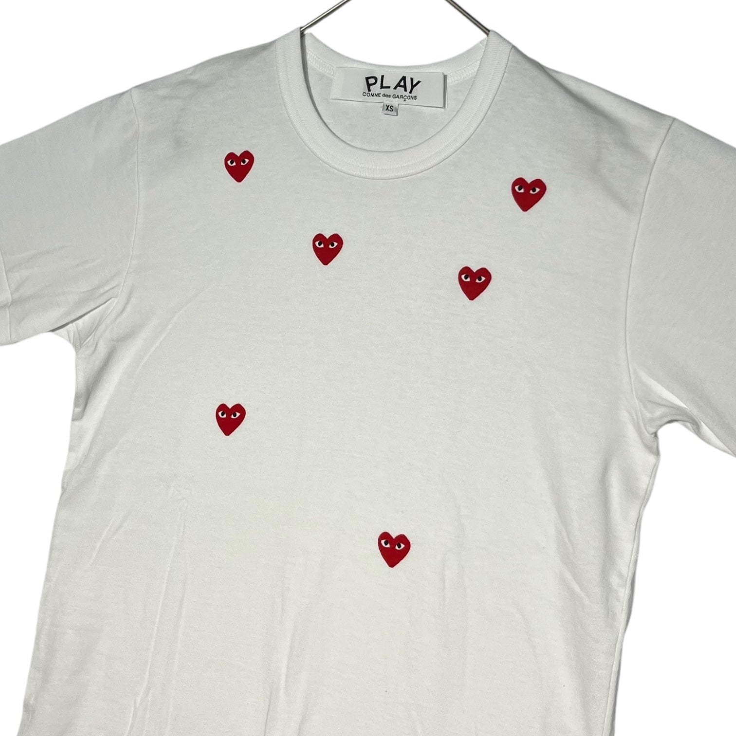 PLAY COMME des GARCONS(プレイコムデギャルソン) 24SS Cotton jersey with scattered red heart print T-shirt 綿天竺 散りばめた 赤ハートプリント Tシャツ AX-T338 XS ホワイト AD2024/4