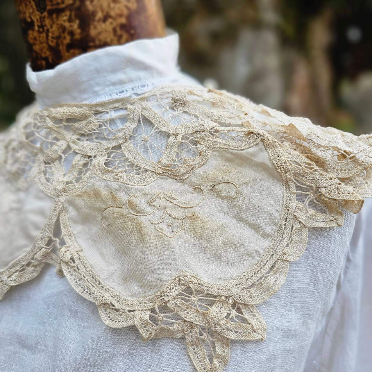 Euro vintage(ヨーロッパヴィンテージ) embroidery frill batten lace collar 刺繡入りフリルバテンレースのつけ襟 未使用に近い ホワイト