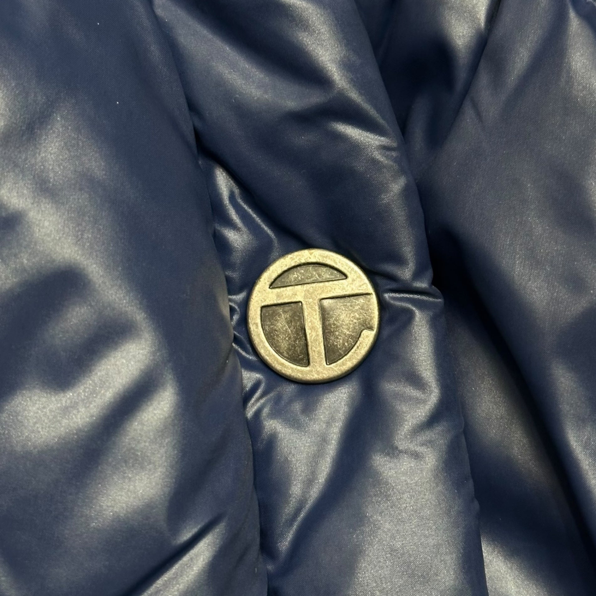 TELFAR(テルファー) Insulated Docking Zip-Up Hoodie 中綿 ドッキング ジップアップ パーカー フーディ fw20-pf-03-0xbl FREE バーガンディ×ブルー