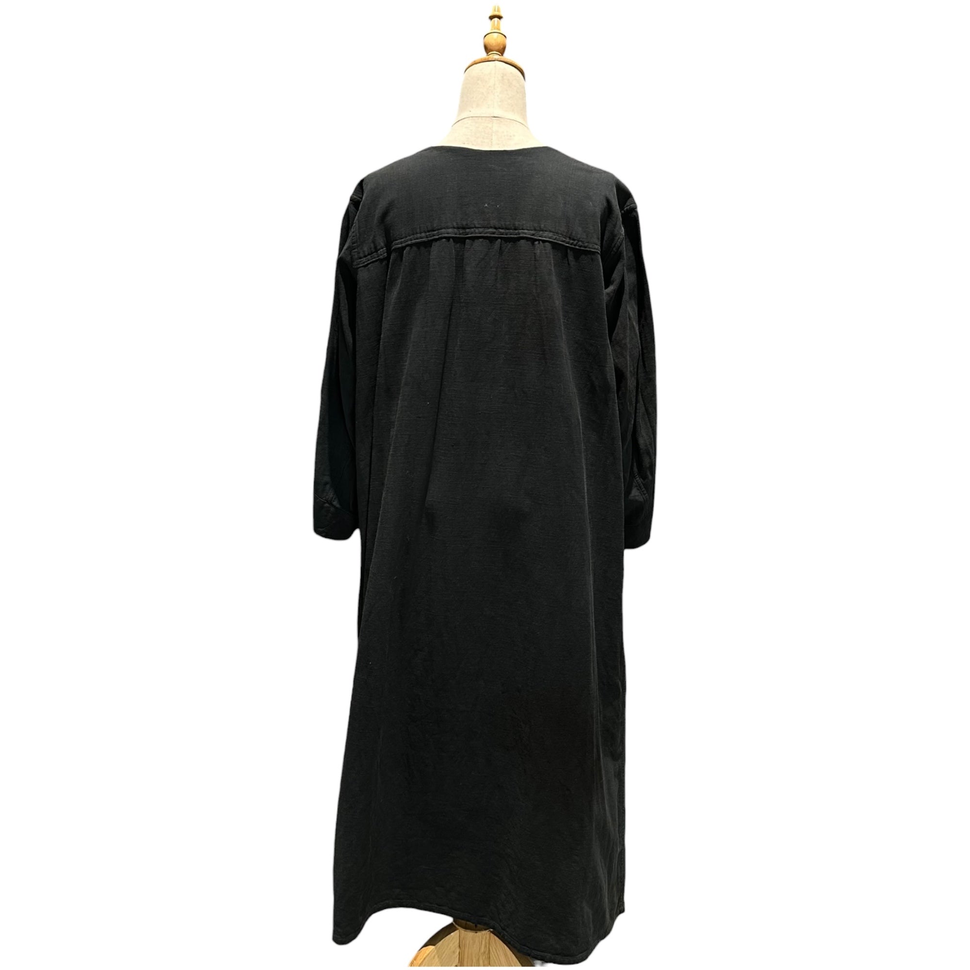 Euro vintage(ヨーロッパヴィンテージ) 30’~40's small pocket and v-neck cotton nighty/dress 表記無し(Lサイズ程度) ブラック/後染め加工 所々に染み/リペア跡あり