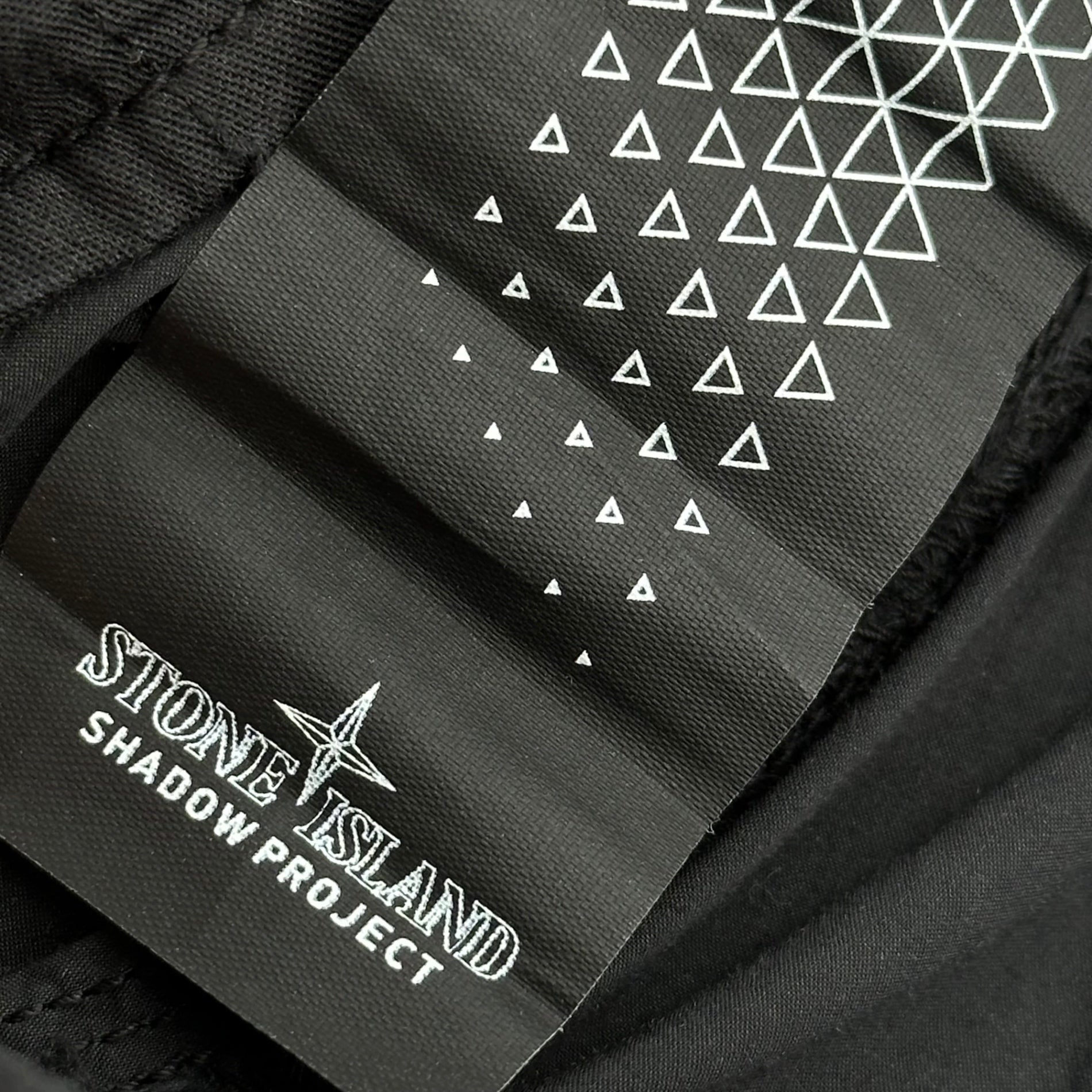 STONE ISLAND SHADOW PROJECT(ストーンアイランド シャドウプロジェクト) 20SS Convert Cargo Pants コンバット メッシュ カーゴ パンツ 721930206 48 ブラック