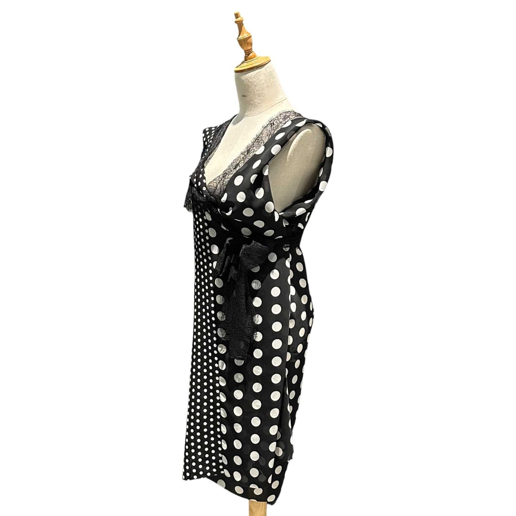 JUNYA WATANABE(ジュンヤワタナベ) 26SS Polka Dot Lace Asymmetrical Camisole Dress ドット レース アシンメトリー キャミソール ワンピース JQ-O021 M ブラック×ホワイト AD2025 コムデギャルソン シアー