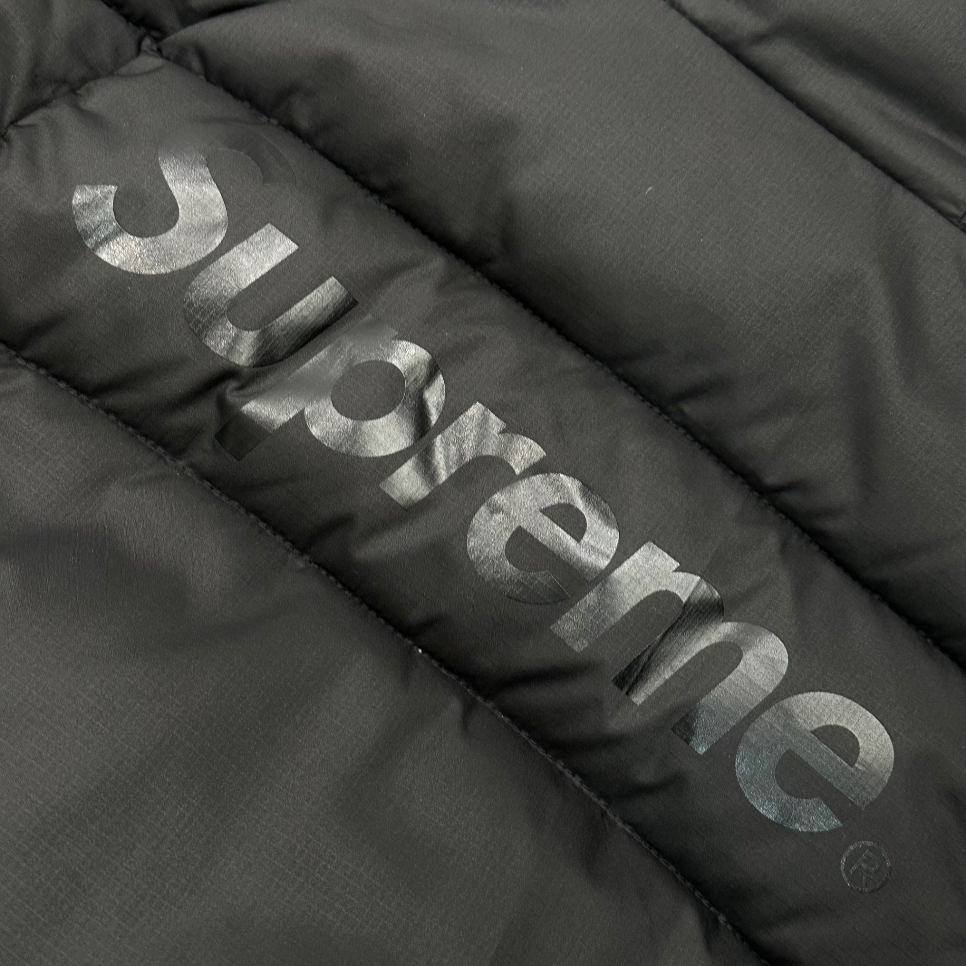 SUPREME(シュプリーム) 21AW Warp Hooded Puffy Jacket ワープ フーデッド パフ ジャケット M ブラック 中綿 21FW