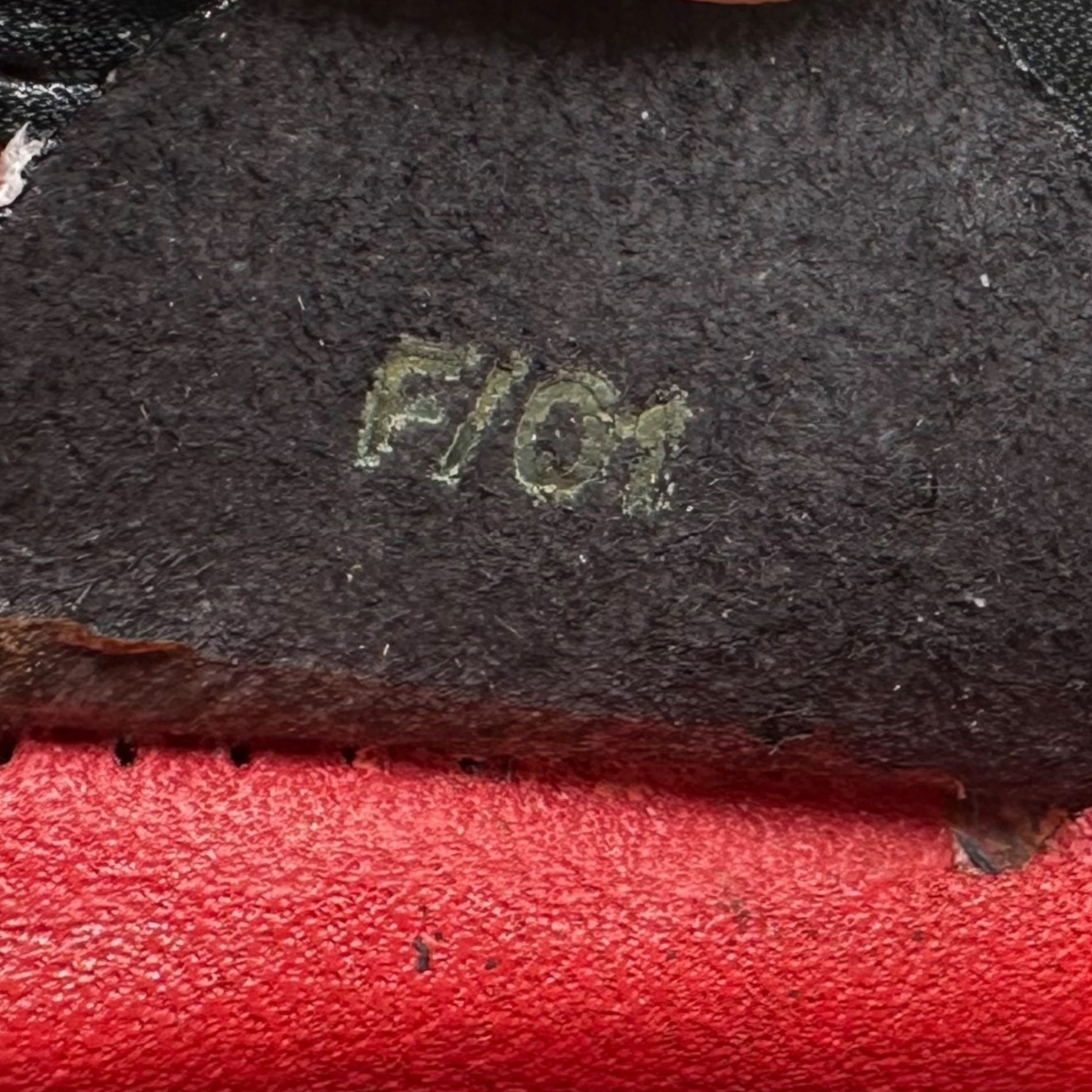 CELINE(セリーヌ) 00's Vintage Big Circle Logo Shoulder bag ヴィンテージ ビッグ サークル ロゴ ショルダー バッグ F/01 ブラック×ゴールド