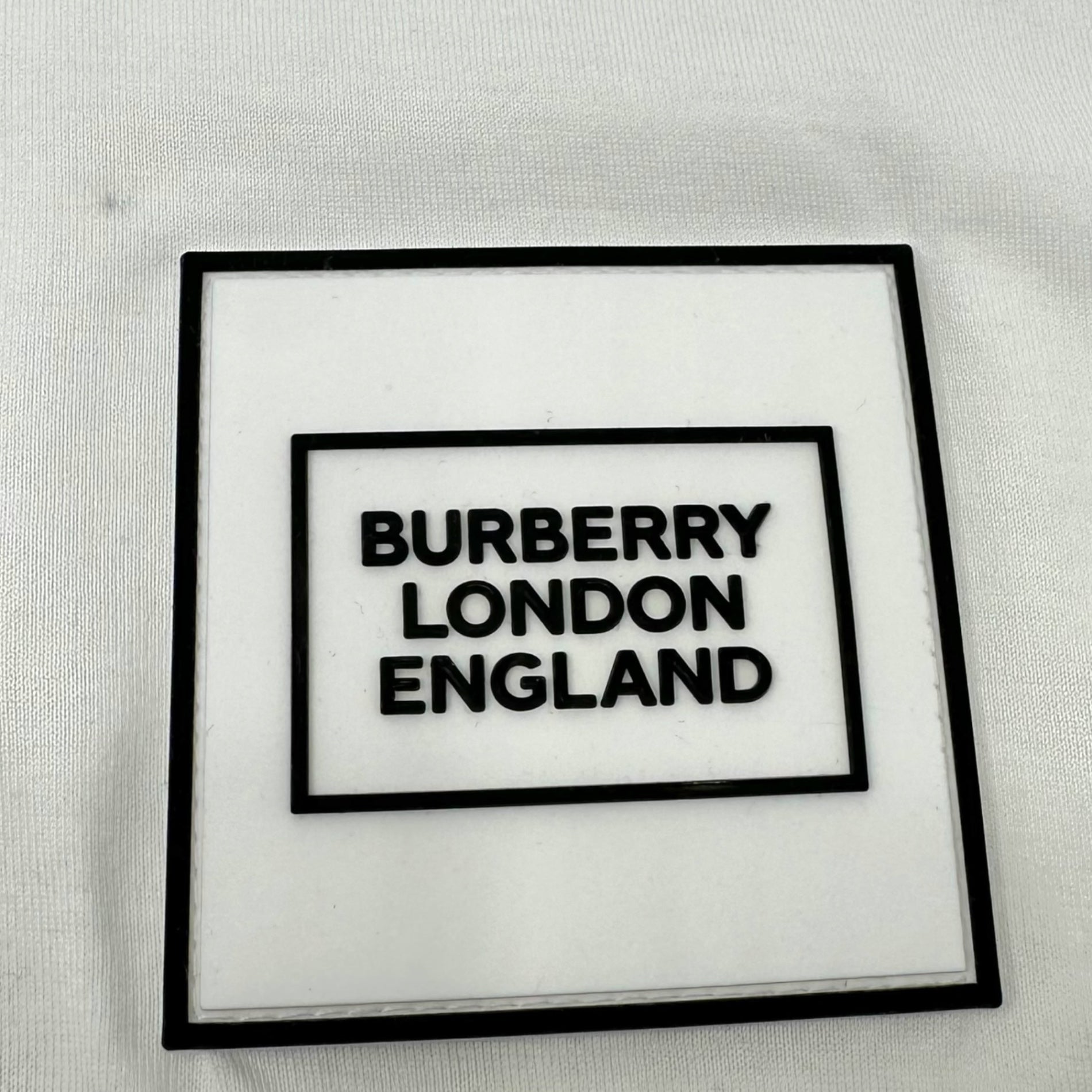 BURBERRY(バーバリー) Rubber Patch Logo Crew Neck Tee ラバー ワッペン ロゴ クルーネック 半袖 Tシャツ 8028945 M ホワイト