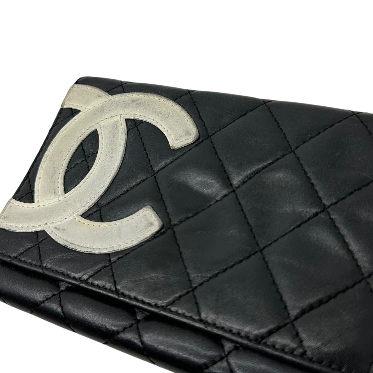 CHANEL(シャネル) Cambon-line Bifold Flap Wallet 2つ折り フラップ 財布 ブラック×ホワイト 9番台 7桁 2004年