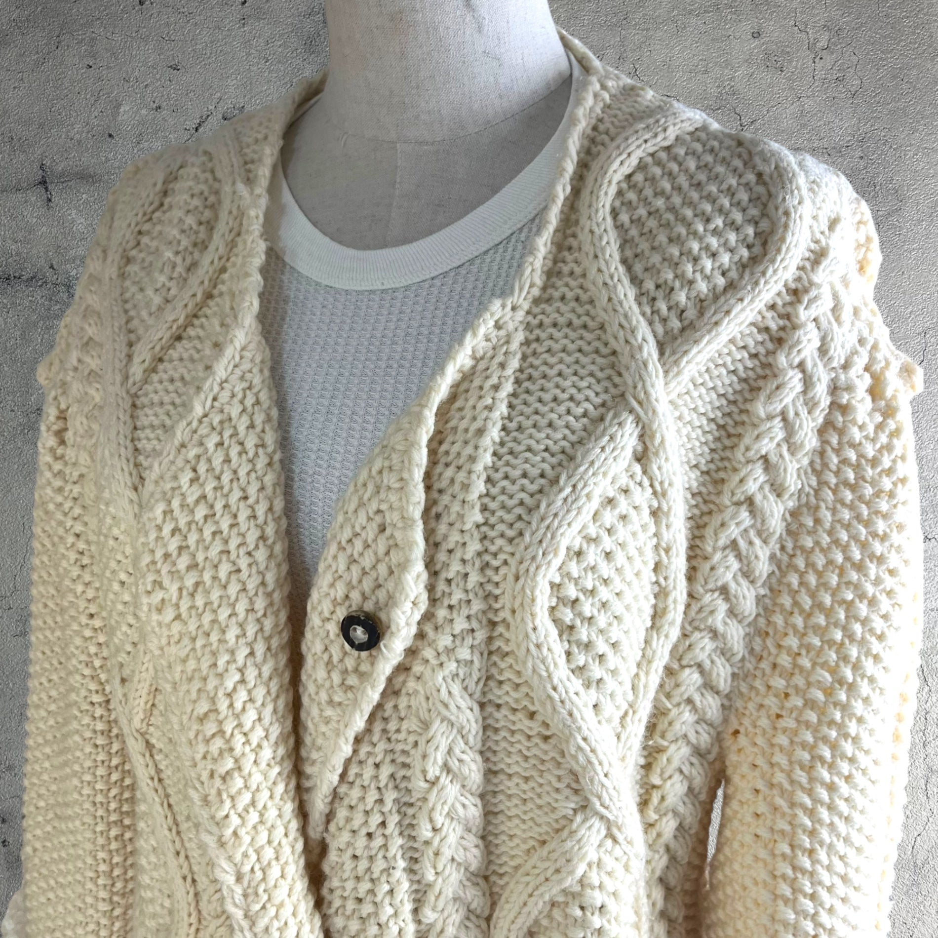 VINTAGE(ヴィンテージ) 80's~ popcorn knit ポップコーンアランニット 木ボタン FREE / 多少のほつれ有 ホワイト