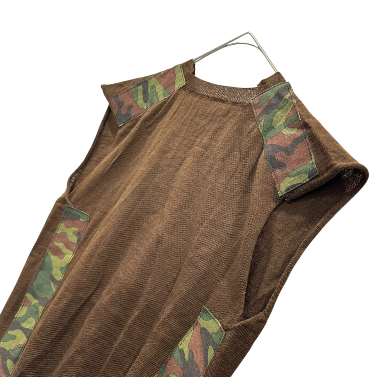 COMME des GARCONS(コムデギャルソン) 2000AW Camouflage-Print Sleeveless Knit Top カモフラ切替 ノースリーブ ニット GN-100010 FREE ブラウン×グリーン AD2000