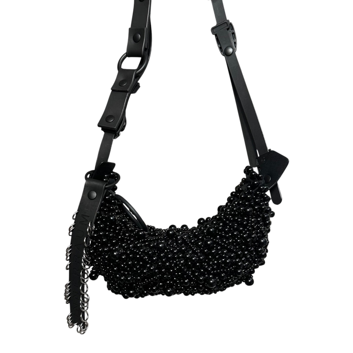 JUNYA WATANABE × INNERRAUM(ジュンヤワタナベ × インナーラム) 2025SS Pearl-Studded Half-Moon Shoulder Bag パール スタッズ ハーフムーン ショルダー バッグ JO-K203 ブラック コラボアイテム