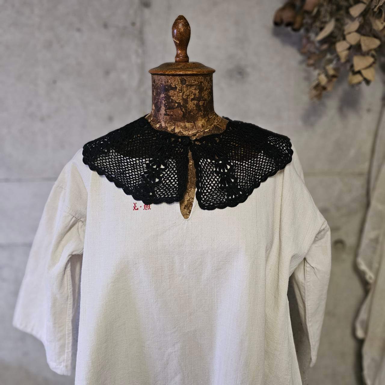 Euro vintage(ヨーロッパヴィンテージ) crochet lace collar クロッシェ編みレースのクラシカルなつけ襟 未使用に近い/後染め加工 ブラック