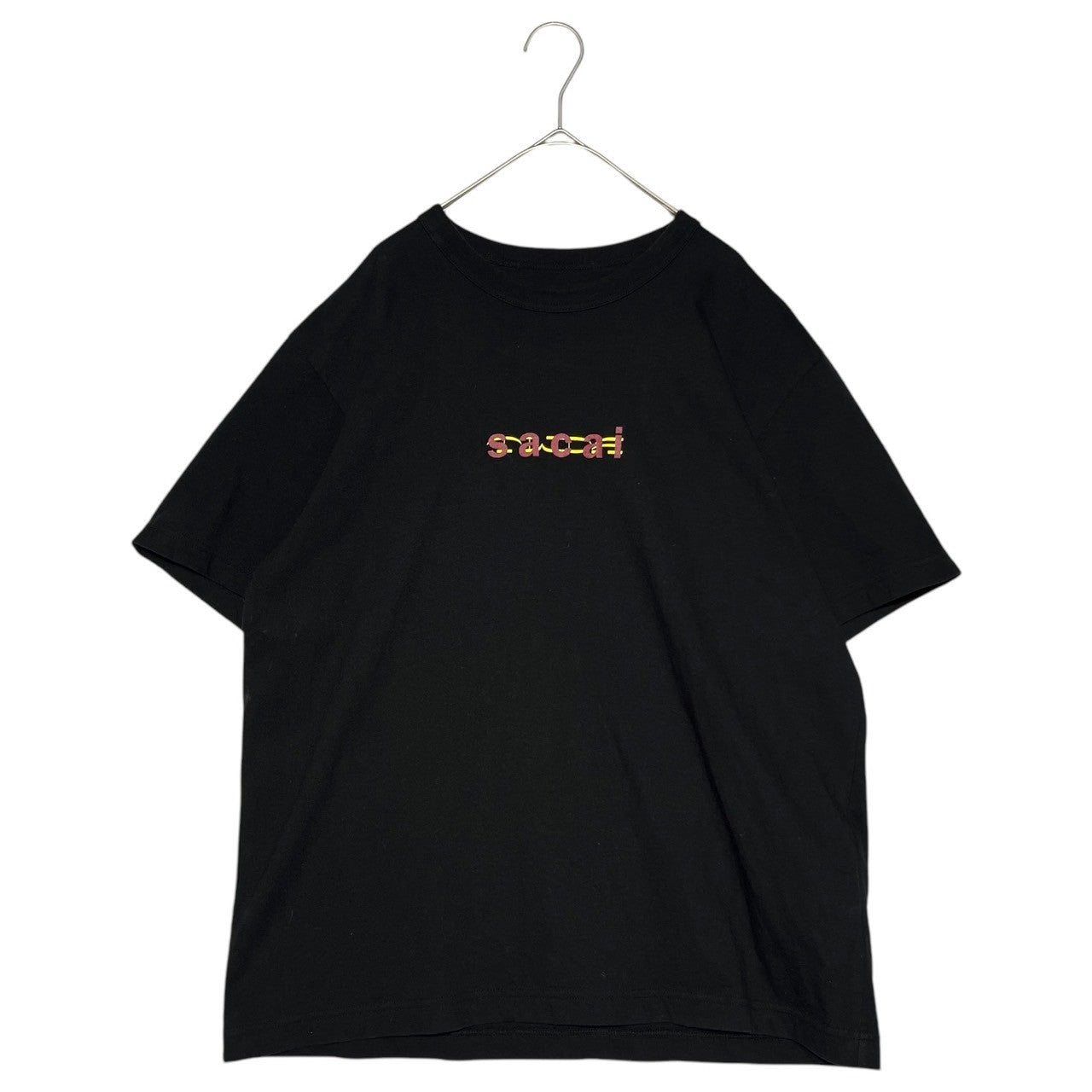 sacai(サカイ) "DJ Dixon" LOGO TEE ディクソン ロゴ バック グラフィック Tシャツ 19-0111S 2 ブラック コラボ サカイ青山店 限定 モデル