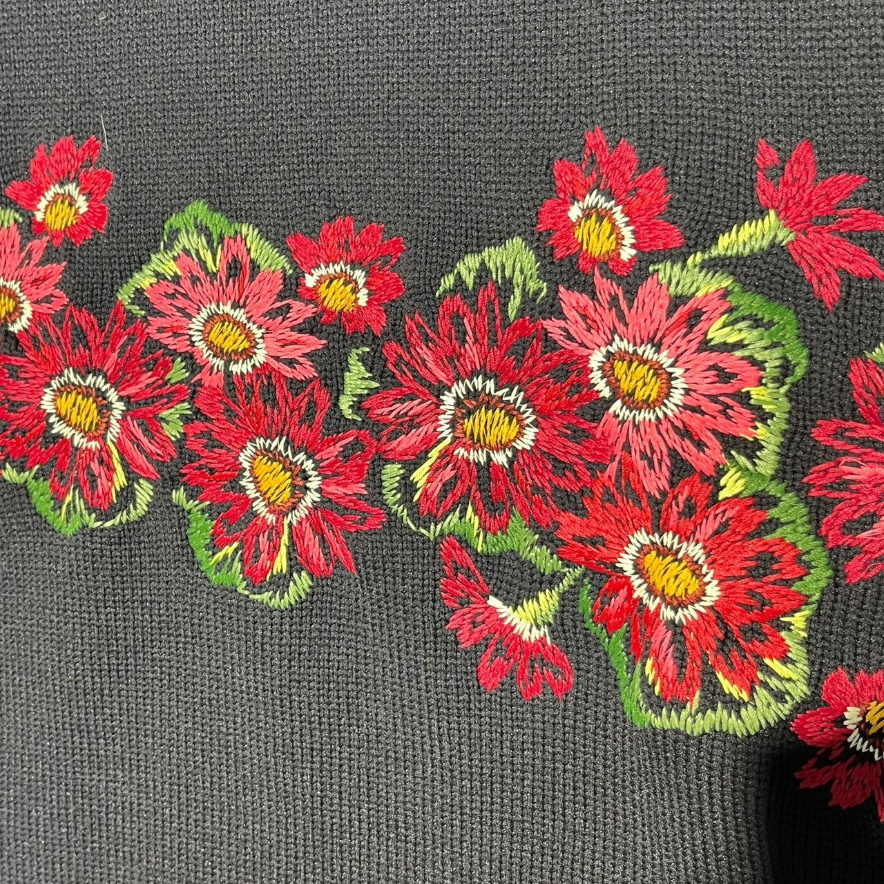 COMME des GARCONS HOMME PLUS(コムデギャルソンオムプリュス) 22SS 花の存在期 flower embroidery pullover knit vest フラワー 刺繍 プルオーバー ニット ベスト PI-N011 M ブラック AD2021