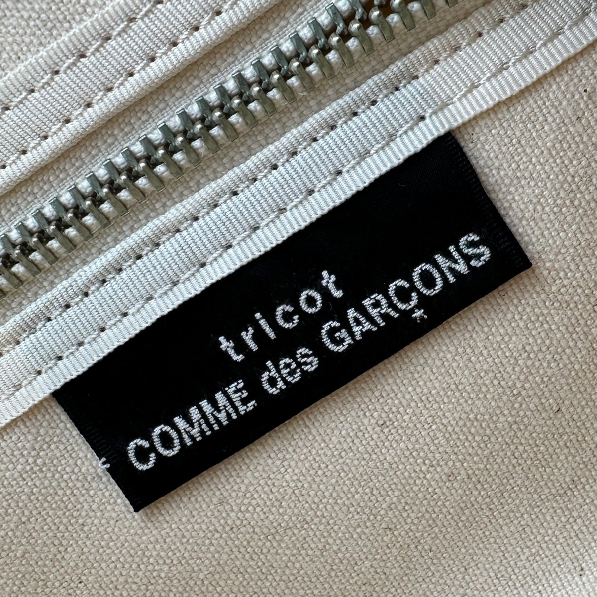 tricot COMME des GARCONS(トリココムデギャルソン) Pearl handle canvas mini handbag パール ハンドル キャンバス ミニ ハンド バッグ TC-K206 ホワイト