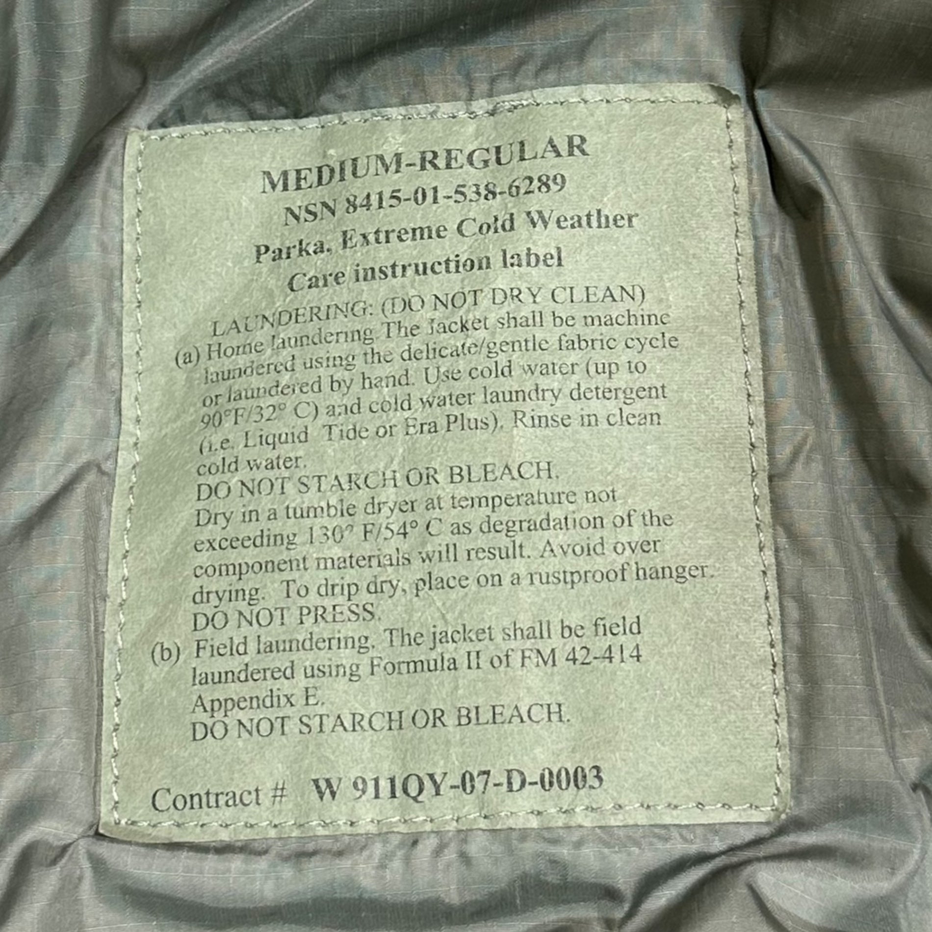 US ARMY(アメリカ軍) ECWCS GEN3 LEVEL7 PARKA ENTREME COLD WEATHER - PRIMALOFT ダウン ジャケット 8415-01-538-6289 MEDIUM-REGULAR グレー エクワックス パーカー