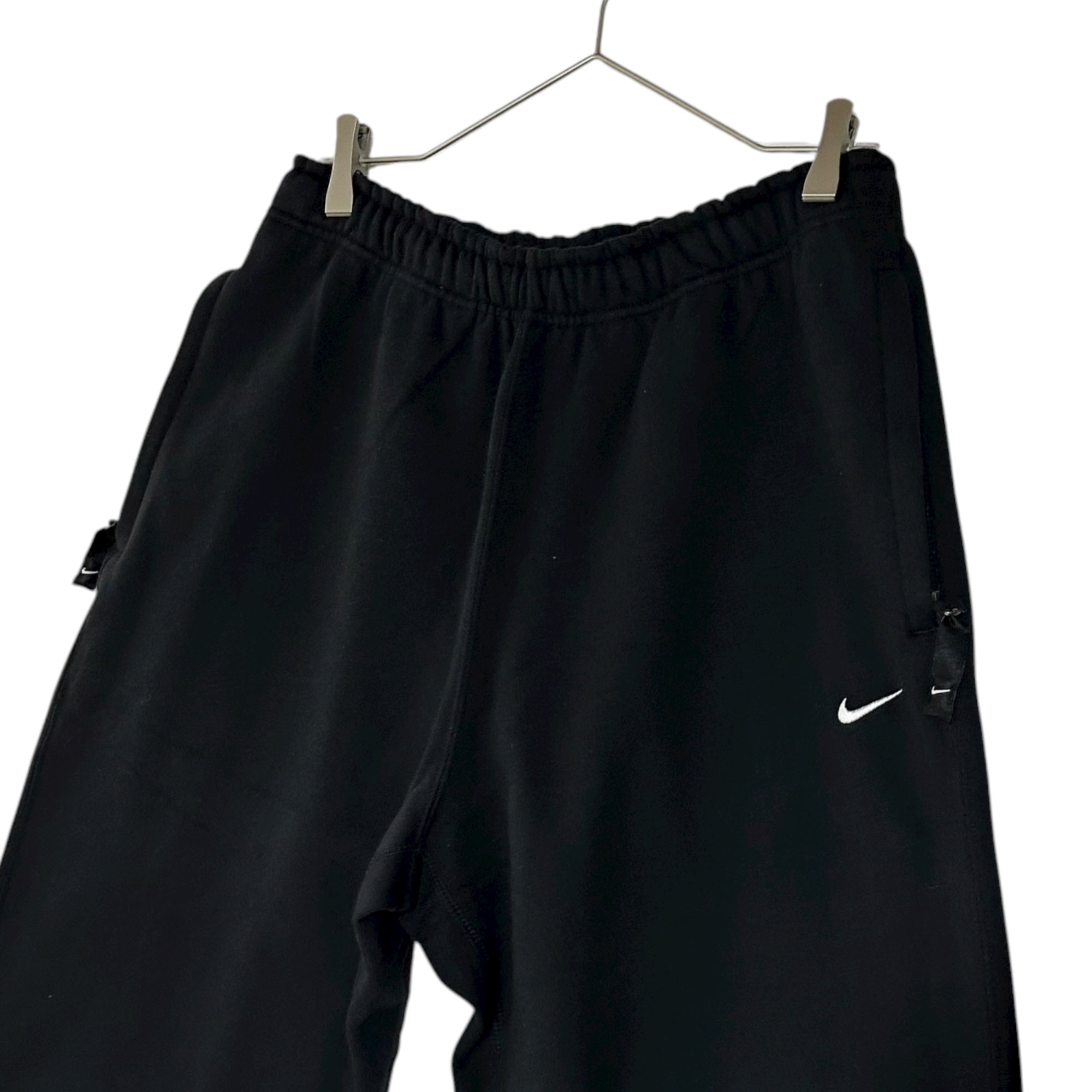 NIKE(ナイキ) AS M NK SOLO SWSH FLC CRW ＆ CF PANT ソロ スウッシュ フリース クルーネック スウェット ＆ スウェット パンツ セットアップ DX1362-010 / DX1365-010 TP : XXL PT : L ブラック 上下