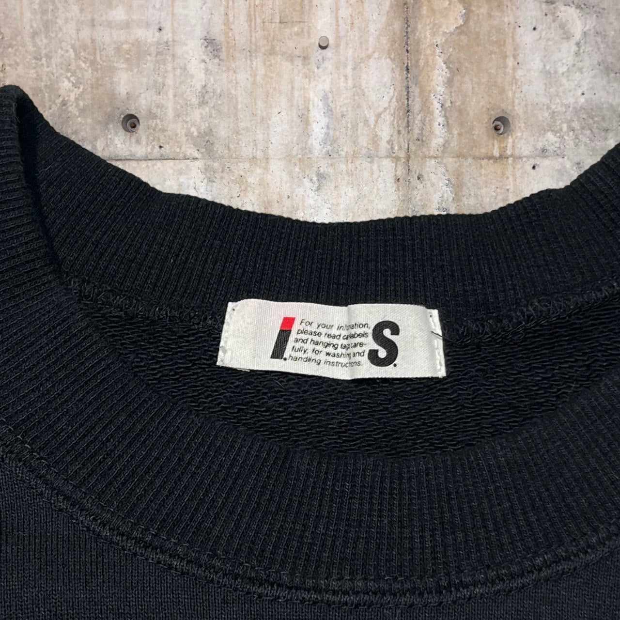 i.s. ISSEY MIYAKE(アイエス イッセイミヤケ) 90's”i.s.”backl logo stitch sweat/バック刺繍ロゴステッチスウェット IS31-JL008 M ブラック 90年代 ヴィンテージ