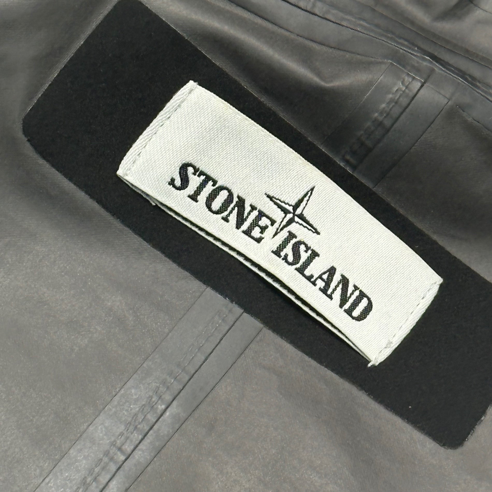 STONE ISLAND(ストーンアイランド) 20SS GORE-TEX® Hooded Zip-Up Jacket ゴアテックス フーデッド ジップアップ ジャケット 721543020 S ブラック