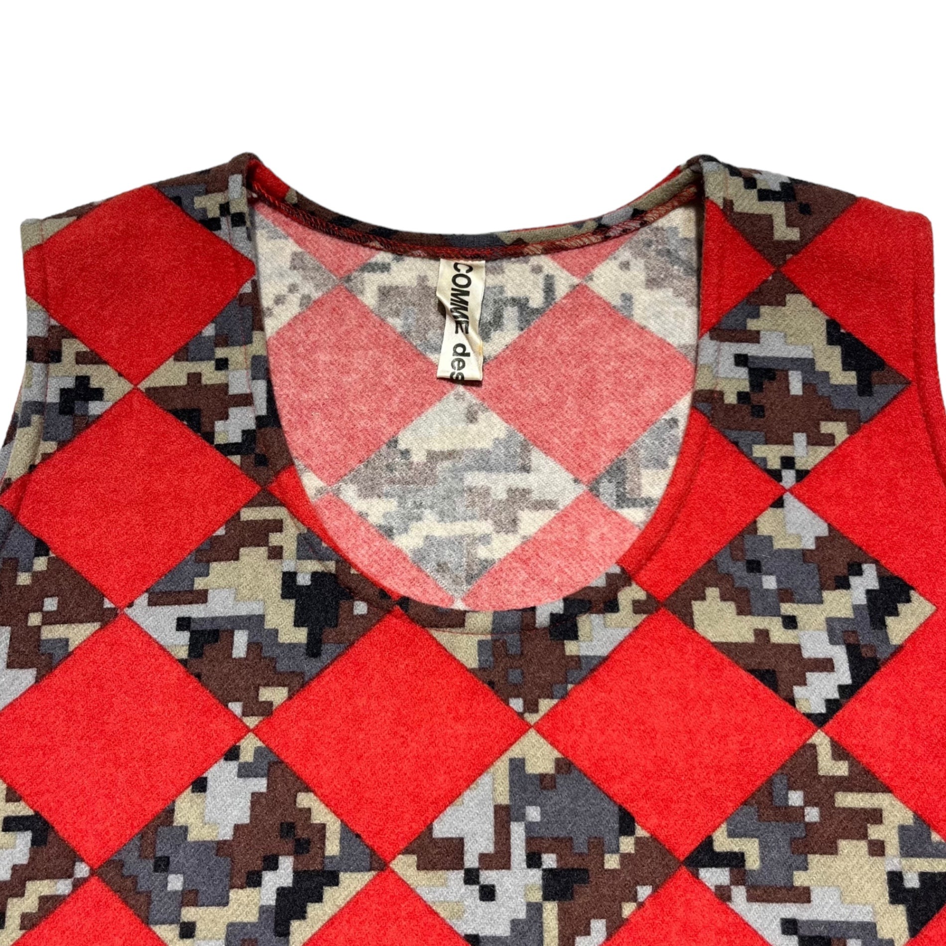 COMME des GARCONS(コムデギャルソン) 03AW Digital camo wool sleeveless top デジタルカモ ウール ノースリーブ トップ GK-B009 FREE レッド AD2003