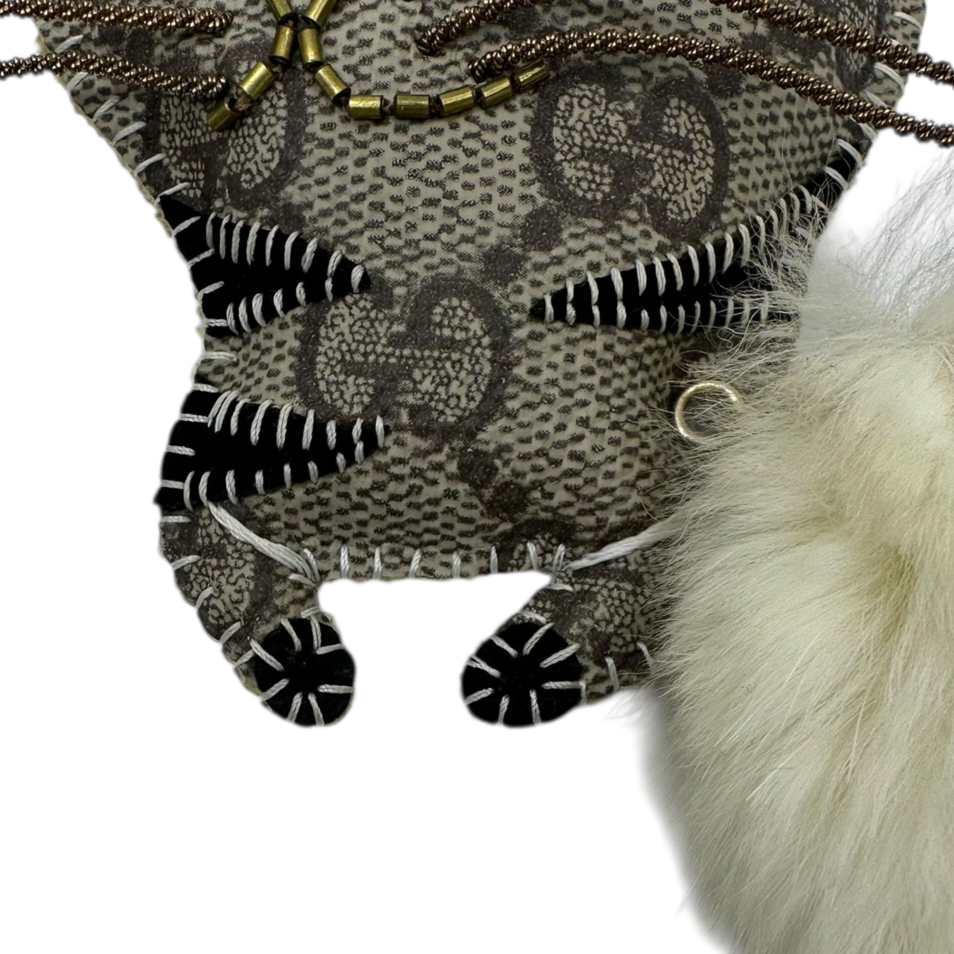 GUCCI(グッチ) GUTTARI GG Supreme Charm ガットリ GG スプリーム チャーム グレー キーホルダー ファー