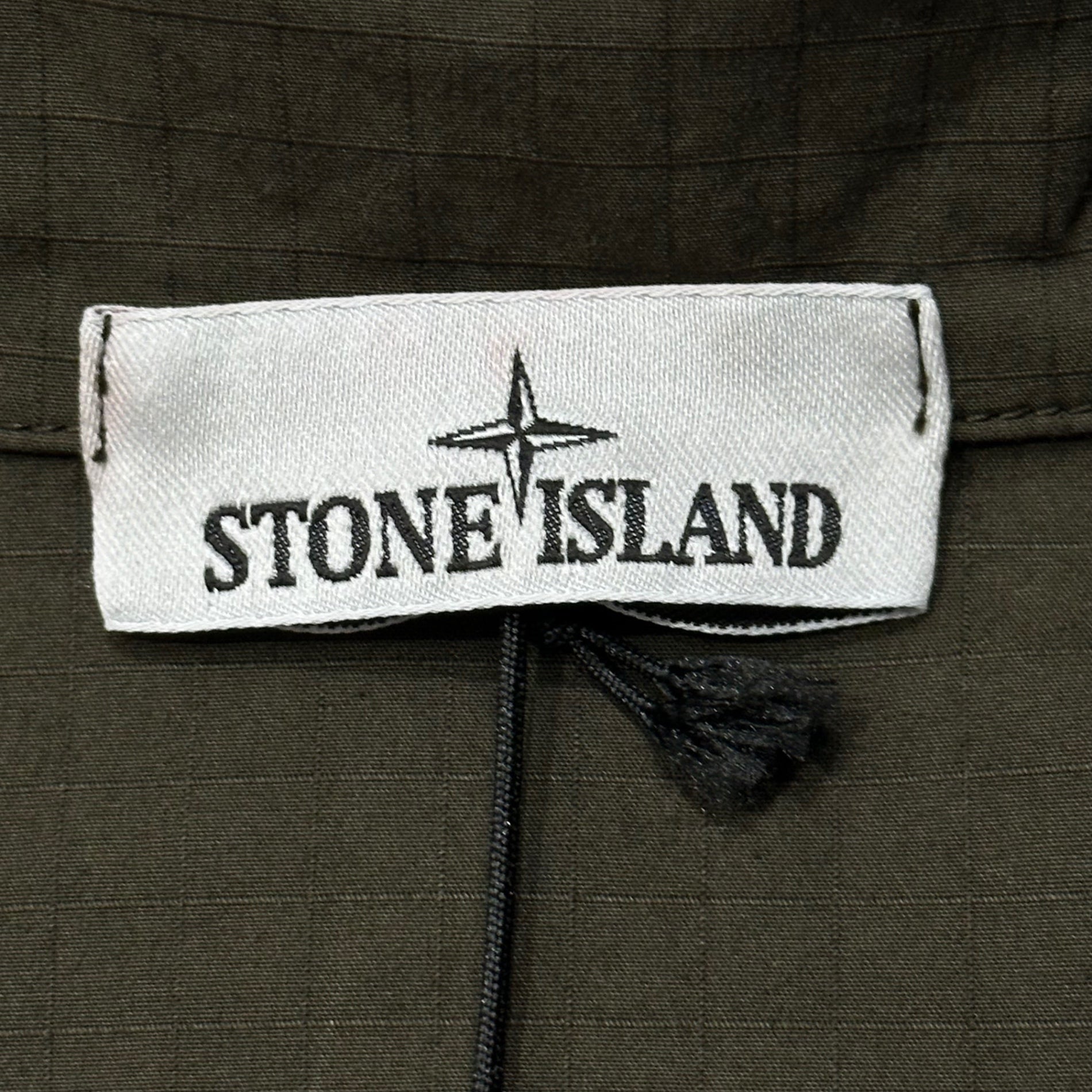 STONE ISLAND(ストーンアイランド) 2025SS MIL-SPEC STRETCH RIPSTOP-TC ストレッチコットン オーバーシャツ  K1S151200012S0063 XL オリーブ