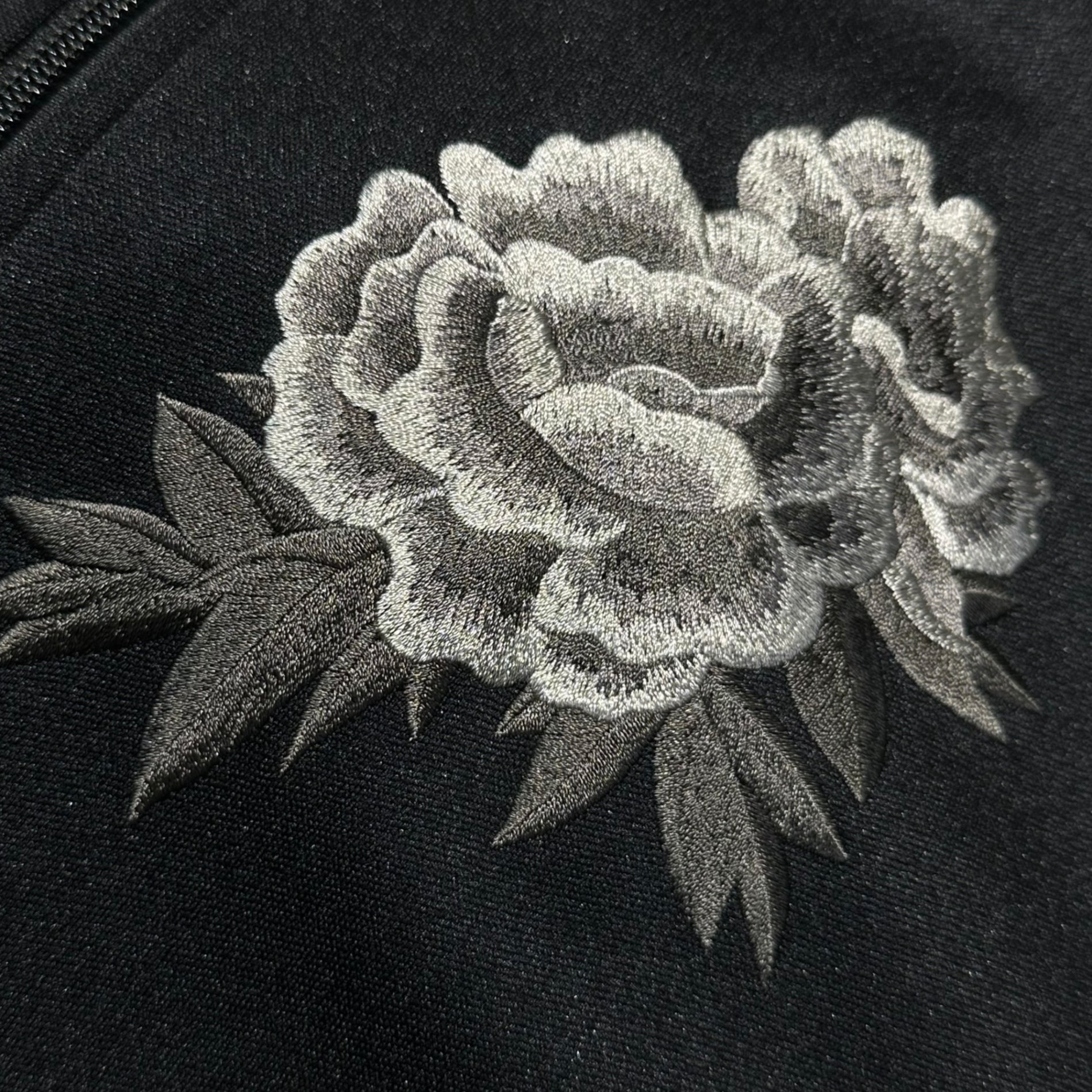 s'yte(サイト) 21AW Rose Embroidered Trucker Jacket 薔薇 刺繍 トラック ジャケット UM-Y77-903 3(M程度) ブラック ジャージ