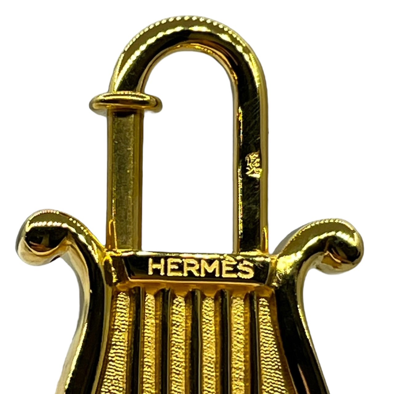 HERMES(エルメス) 1996年限定 La Musique Harp Cadena Charm ハープ カデナ チャーム 年間テーマ 「la Musique」 音楽 ゴールド 箱付 ペンダントトップにも