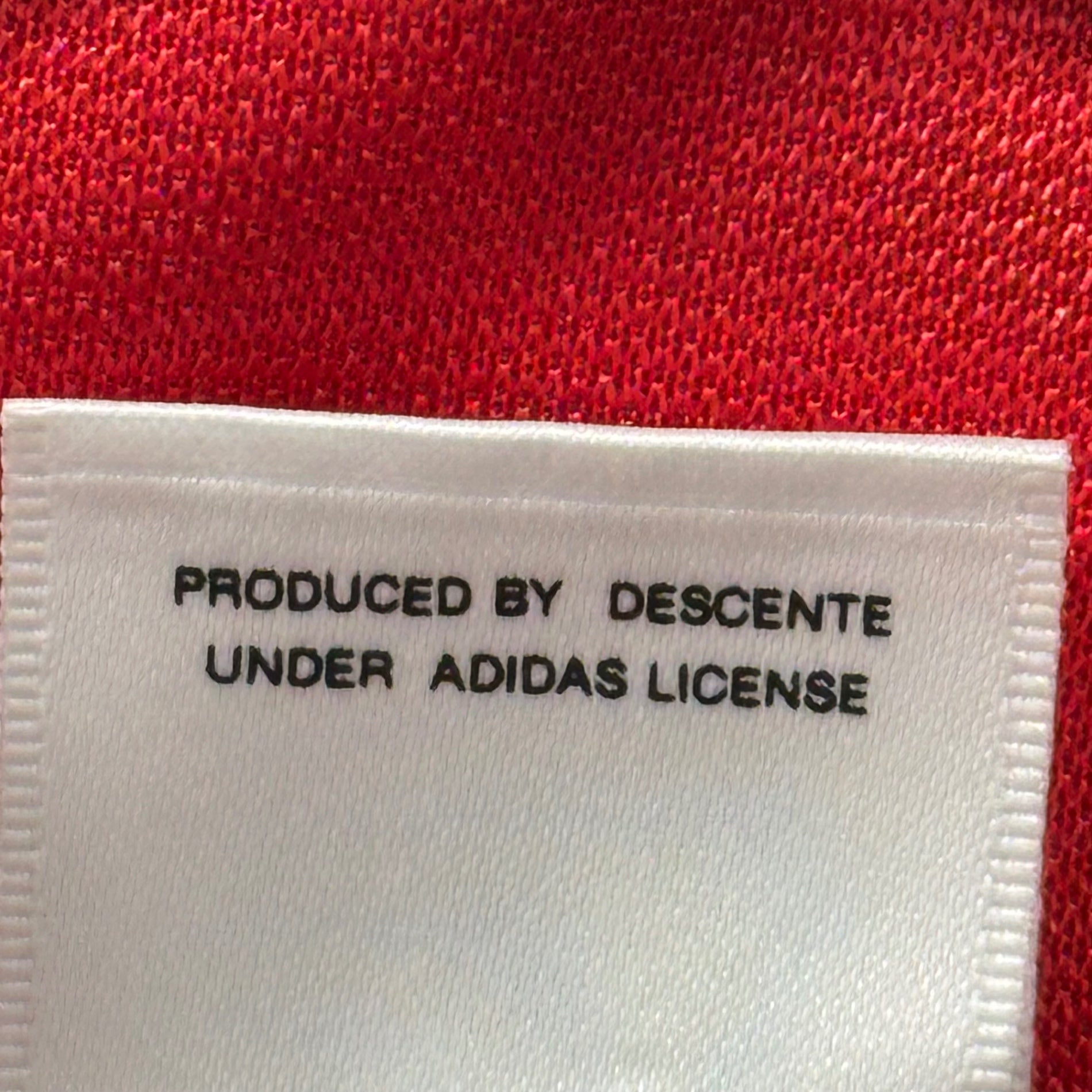 adidas(アディダス) The Joy of Johor Bahru: 1997–98 France World Cup Japan National Team Jersey ジョホールバルの歓喜 97年-98年 フランス ワールドカップ 日本代表 ジャージ AQ-2731 JASPO O トリコロール ファイヤーパターン デサント社製 トラックジャケット レプリカ品