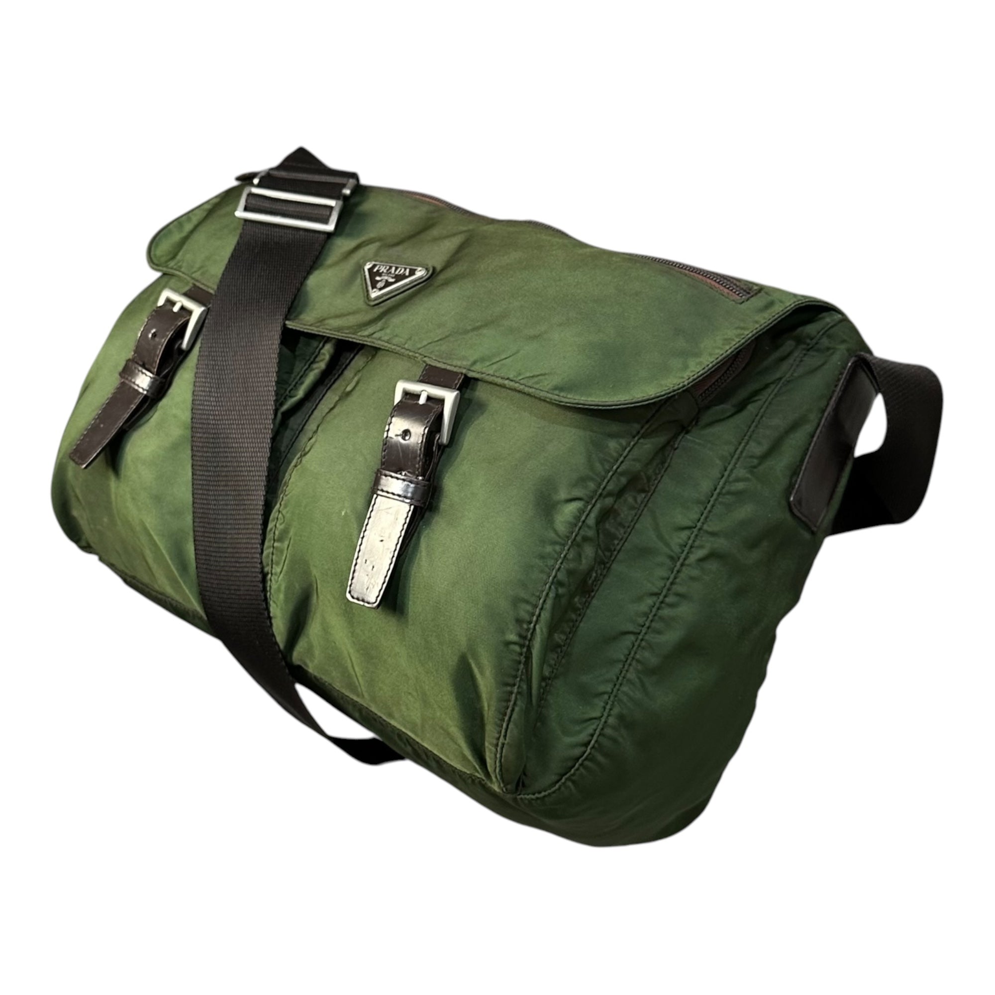 【美品】PRADA メッセンジャーバッグ カーキ ナイロン PRADA(プラダ) Nylon Messenger Bag ナイロン メッセンジャー バッグ