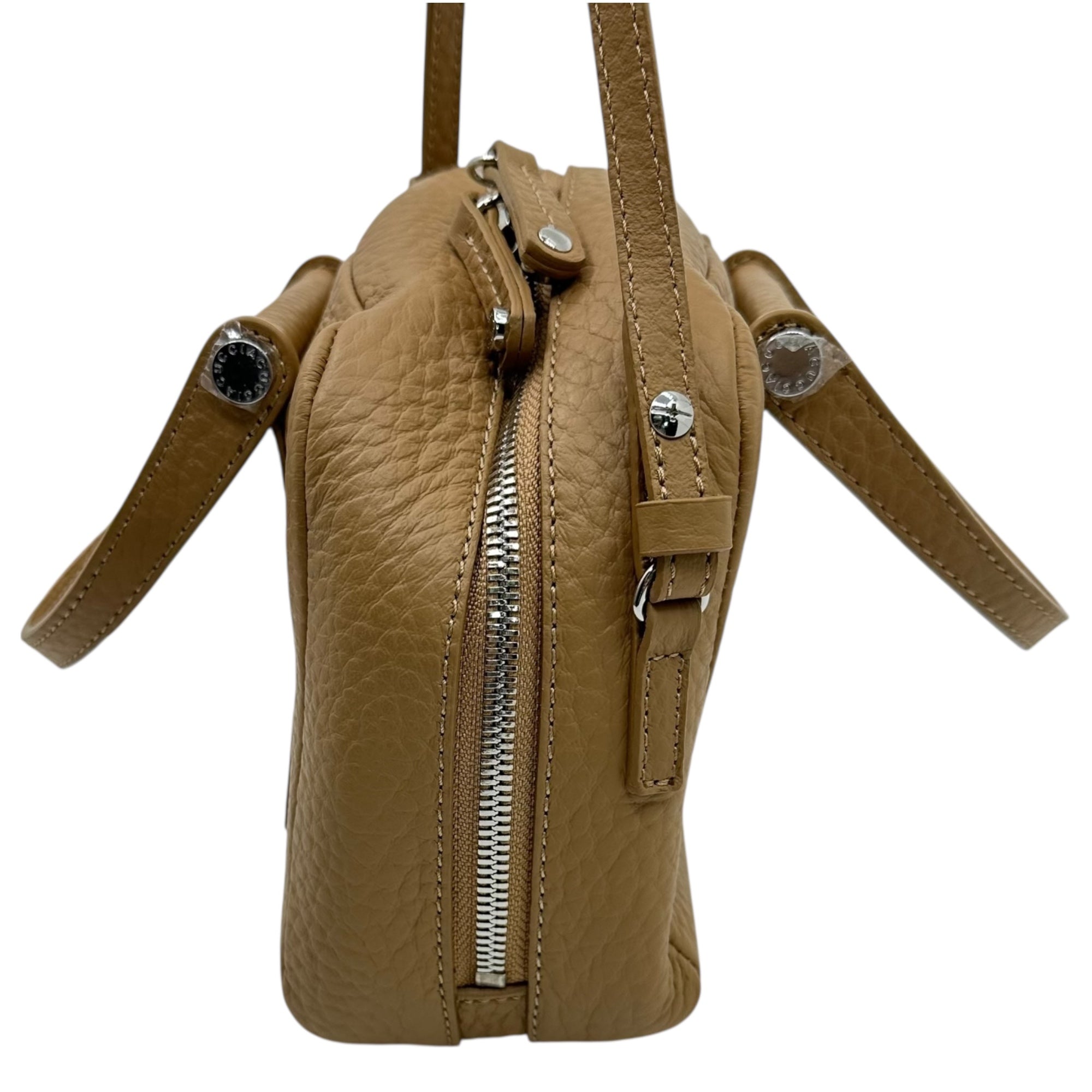 IACUCCI(イアクッチ) 「CUPOLA」 ALCE Leather 2-Way Shoulder Bag クーポラ アルチェ レザー 2ウェイ ショルダー バッグ IAC1042412A0001 FREE キャメルブラウン