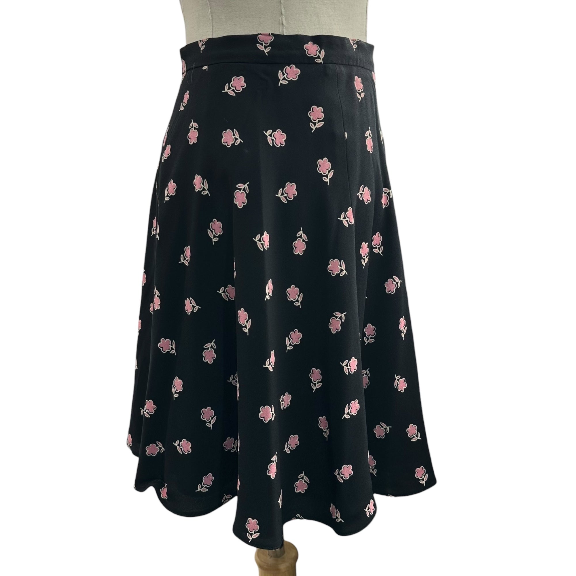 miu miu(ミュウミュウ) Floral Print Flared Mini Skirt 花柄 フレア ミニ スカート MG807 1LA3 44 ブラック×ピンク