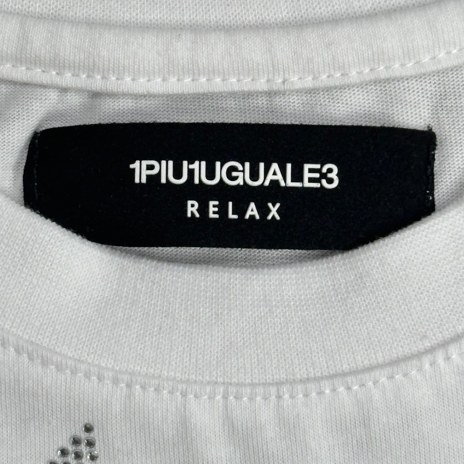 1PIU1UGUALE3 RELAX(ウノピゥウノウグァーレトレリラックス) Rhinestone Logo T-Shirt ラインストーン ロゴ Tシャツ M ホワイト
