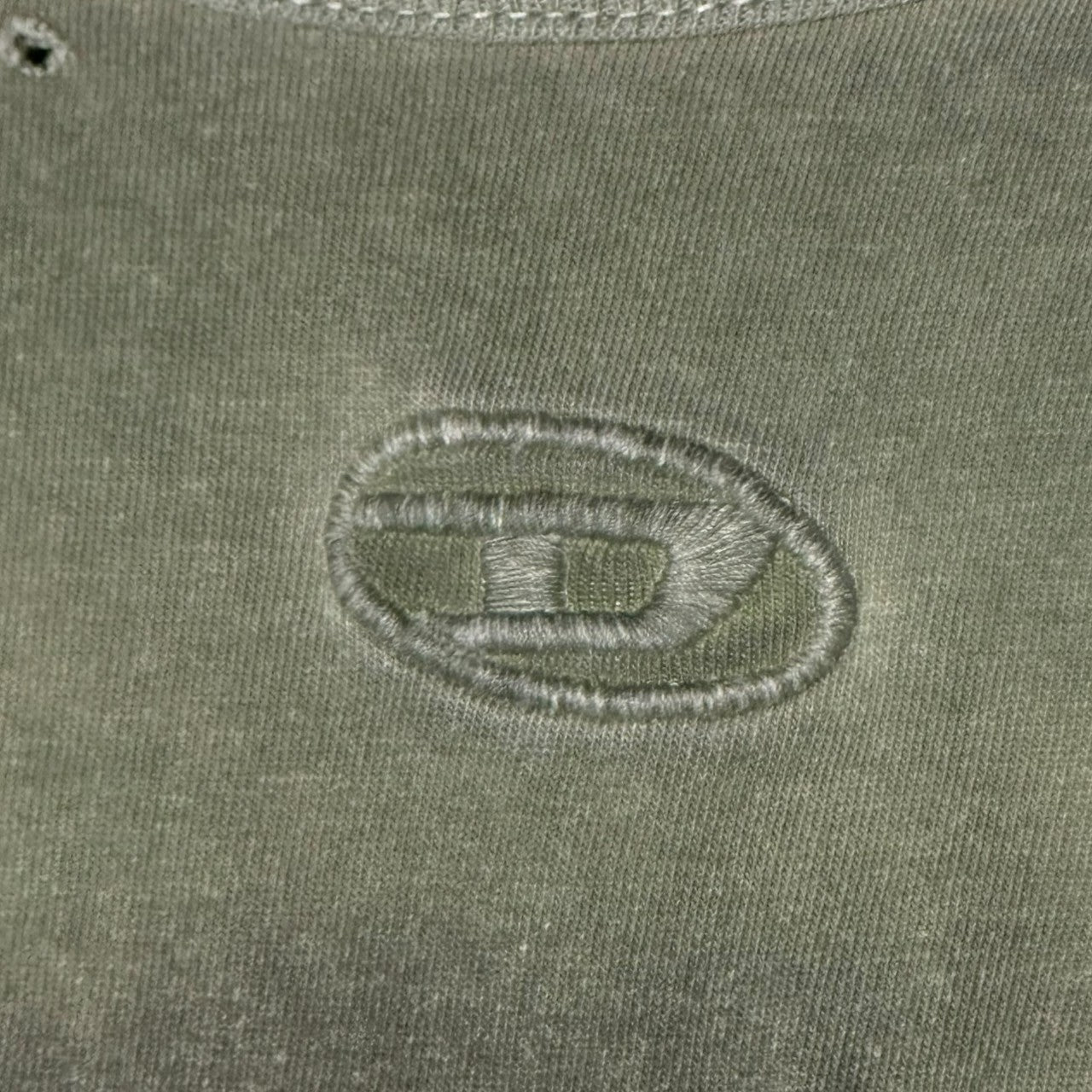 DIESEL(ディーゼル) 23SS T-CRANY デストロイ 長袖 Tシャツ A099080KHAH M グリーン ダメージ加工 カットソー