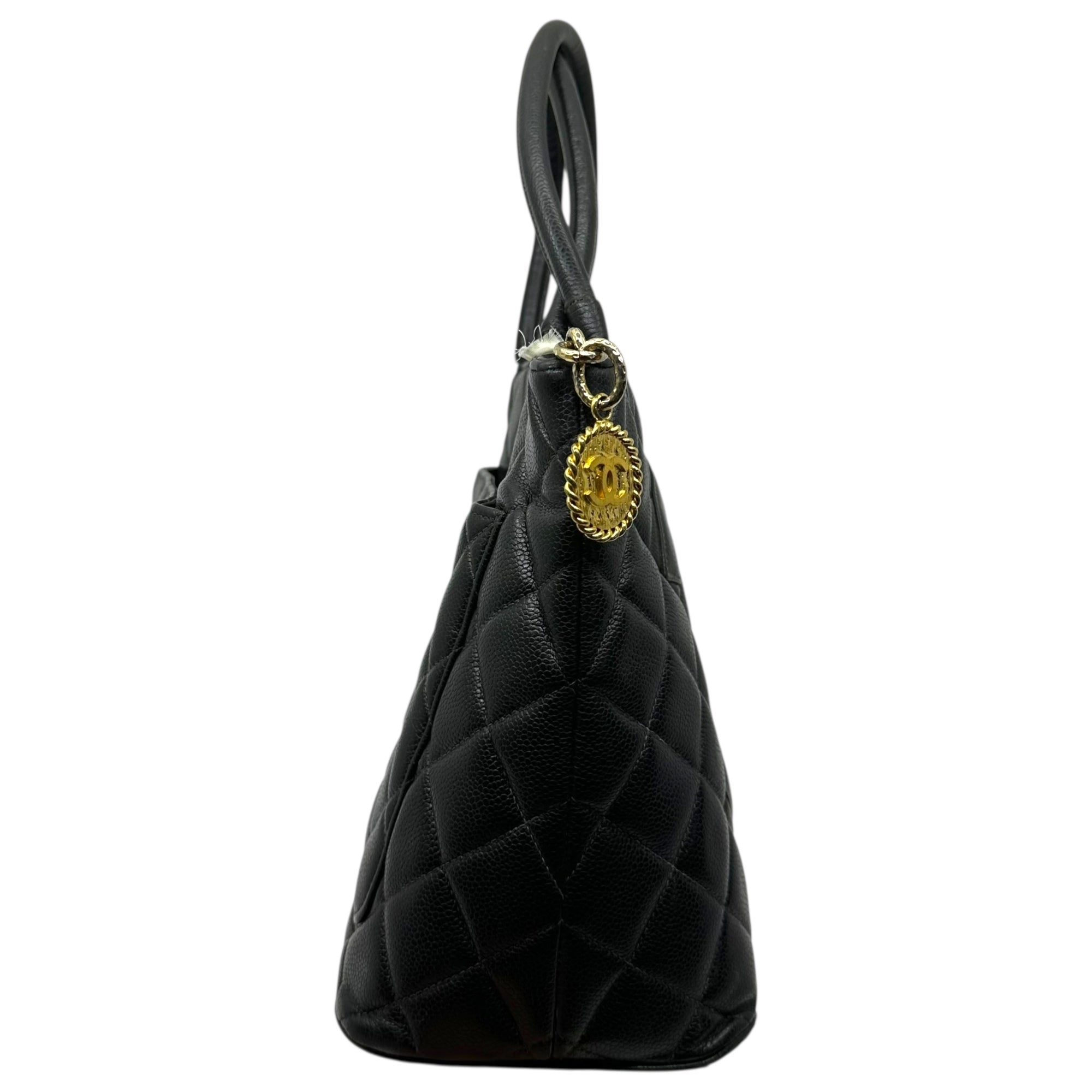 CHANEL(シャネル) 2000’s Reissue Tote Bag - Caviar Skin 復刻 トート バッグ - キャビア スキン ブラック 6****** ハンド ココマーク チャーム