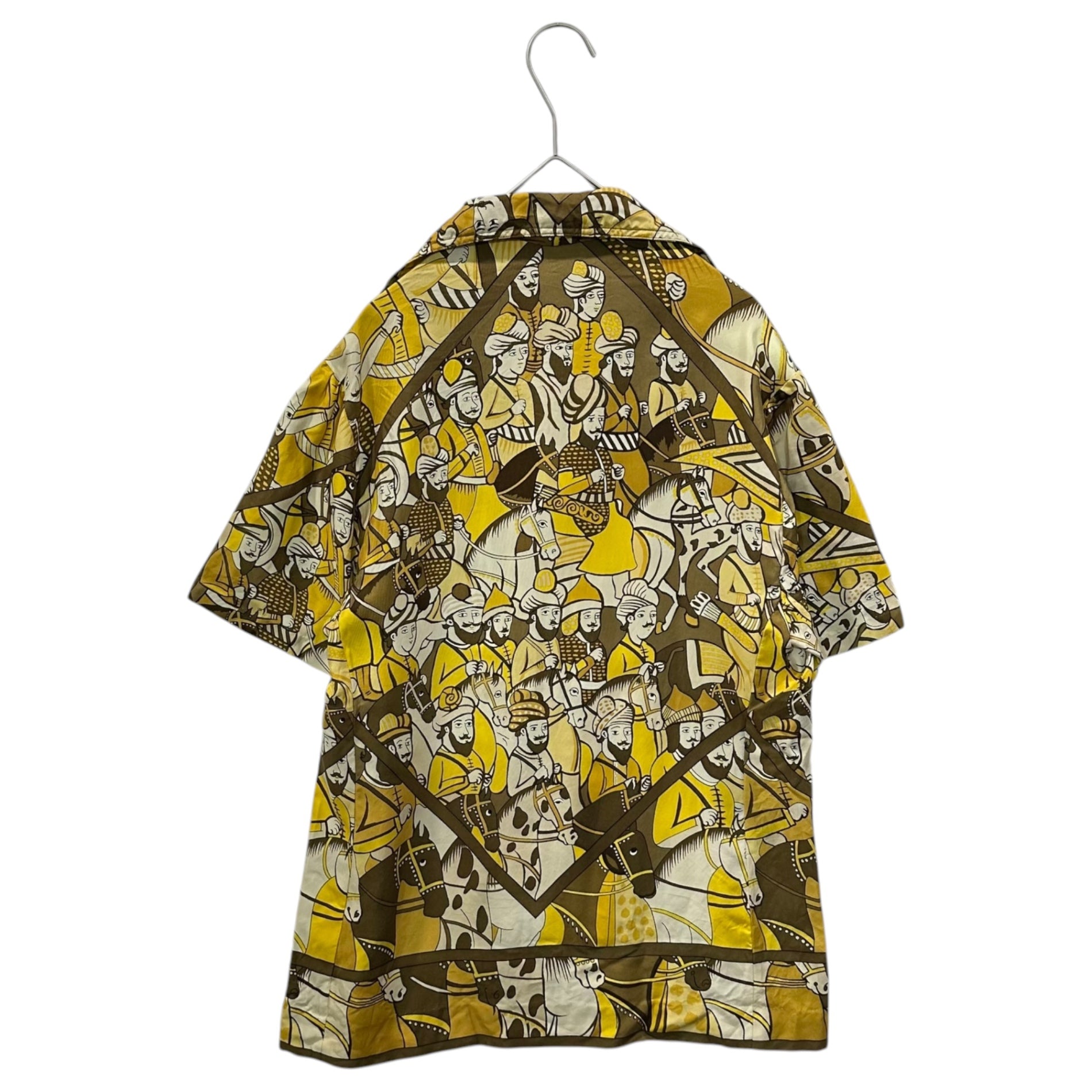 HERMES(エルメス) 1970s–1980s ALI-BABA “Alibaba and the Forty Thieves” Scarf Blouse 70～80年代 アリババ  「アリババと40人の盗賊」 スカーフ ブラウス シャツ 40(L程度) イエロー 1972年誕生の柄 HERMES SPORT レディース合わせ 男性着用可能 ヴィンテージ