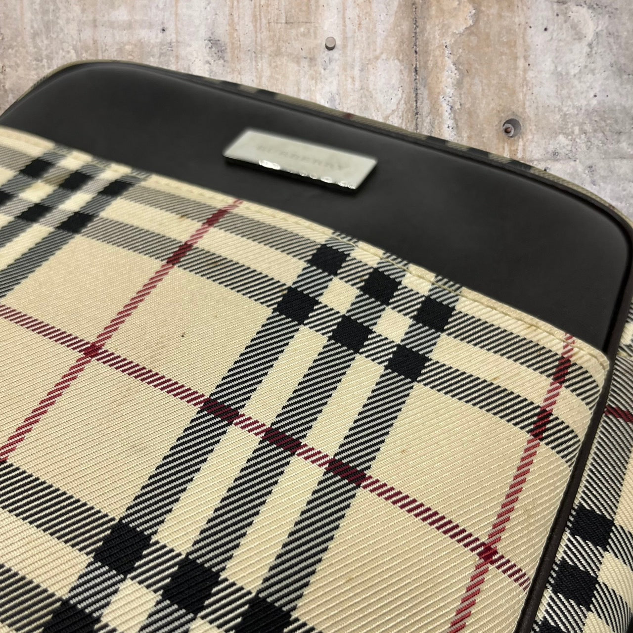 BURBERRY(バーバリー) ノヴァチェックショルダーバッグ/ショルダーポーチ ベージュ ロゴプレート/斜め掛け