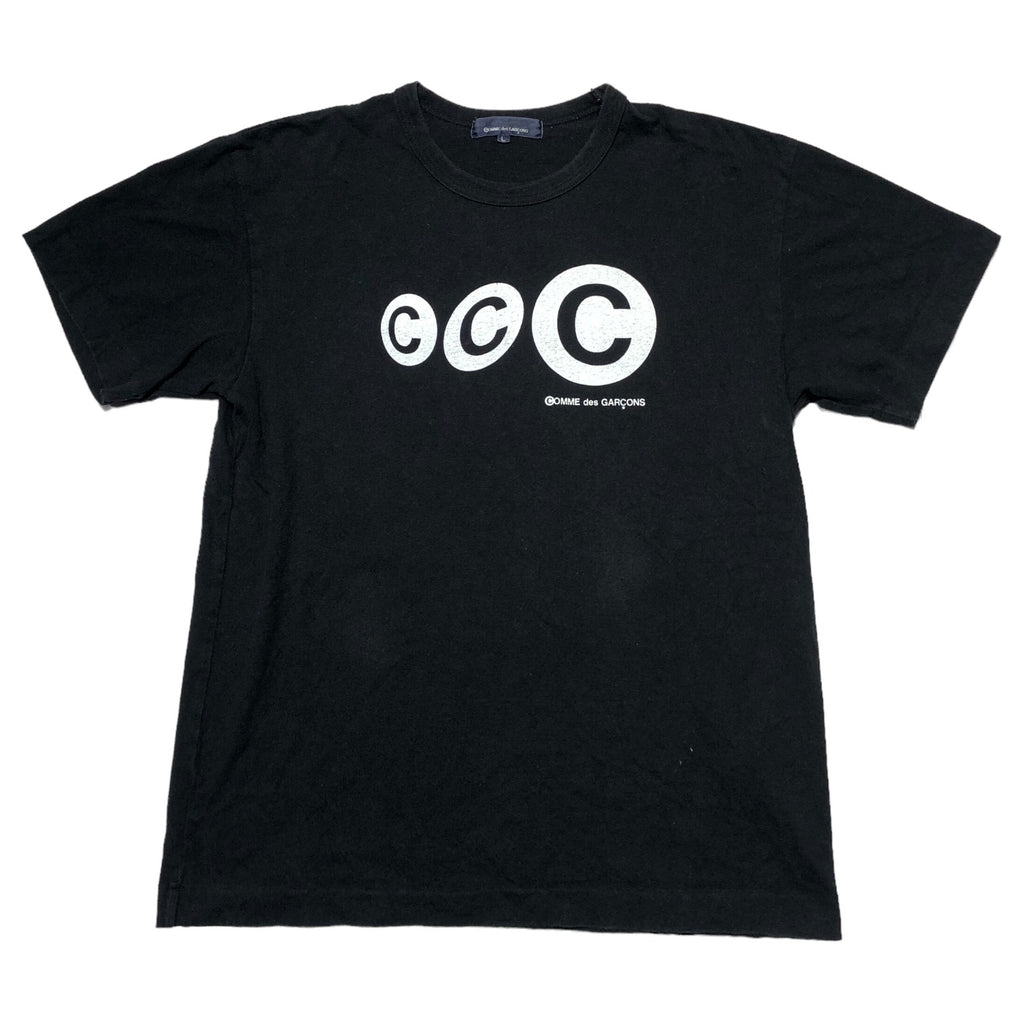 COMME des GARCONS(コムデギャルソン) 青山限定 © logo print T-shirt 